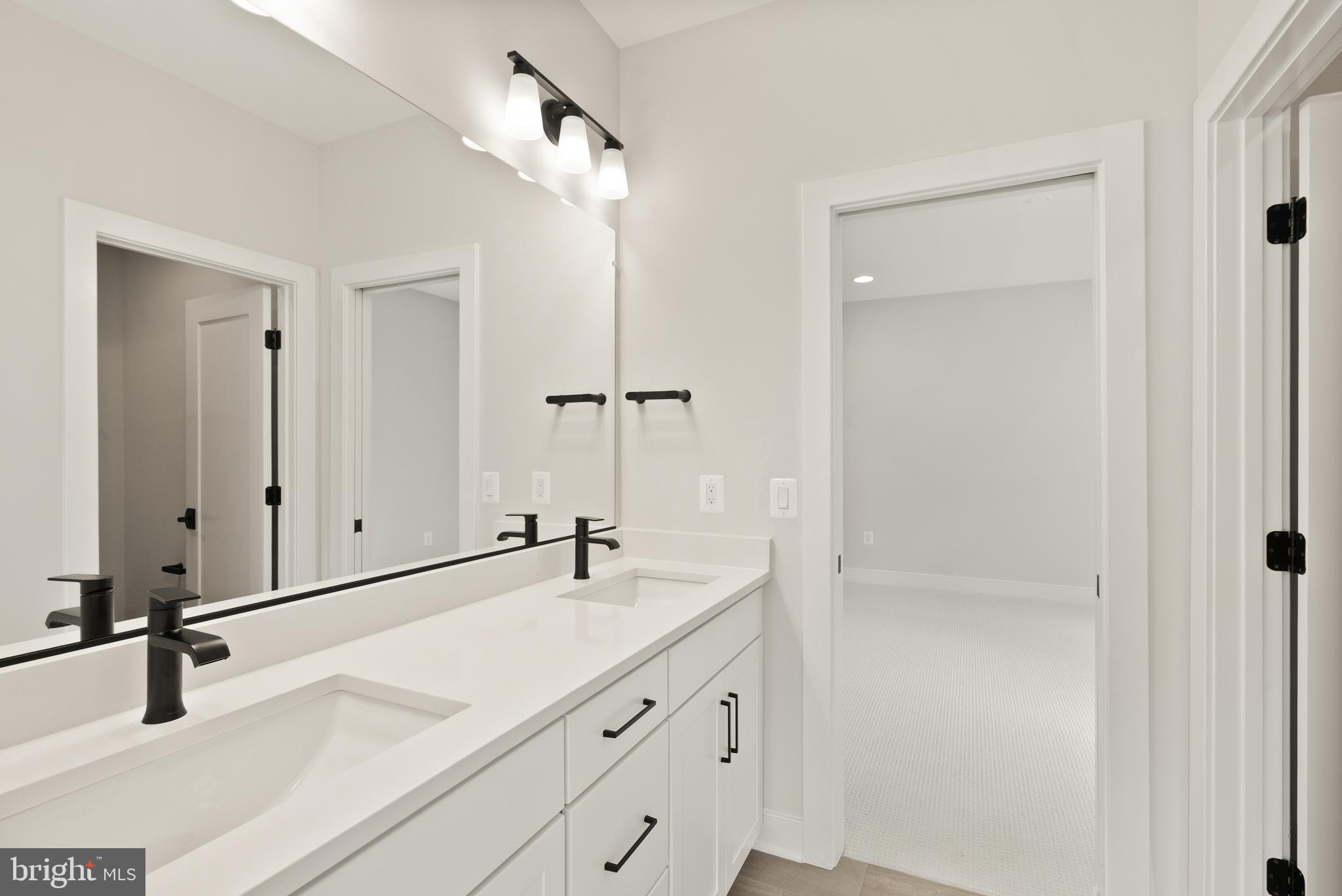 DUNN LORING - Residential