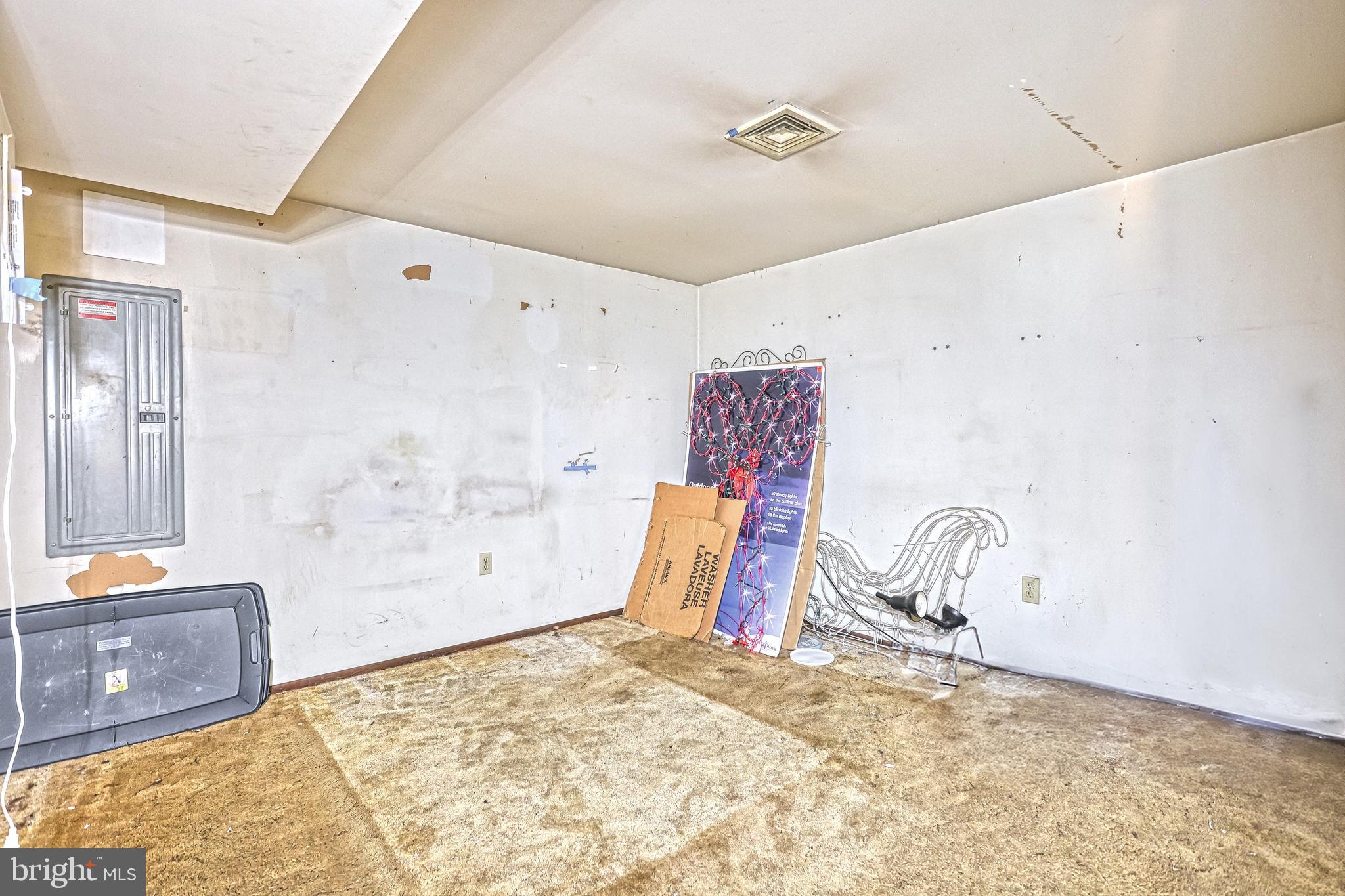 EAST PENNSBORO - Residential