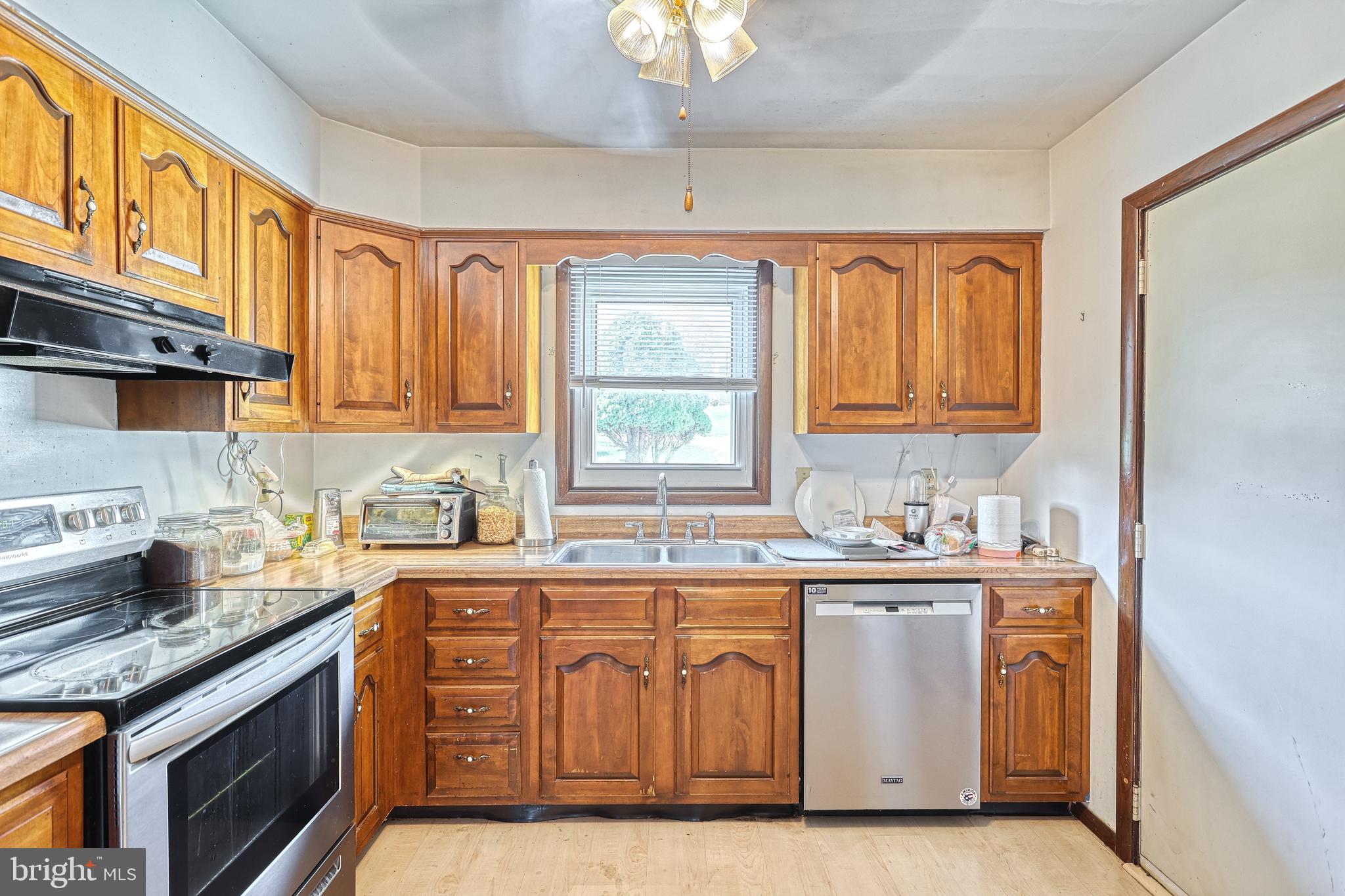 EAST PENNSBORO - Residential