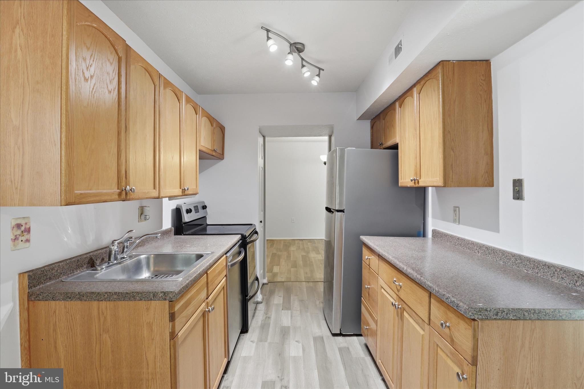 GREENBRIAR CONDO PHASE I - Residential