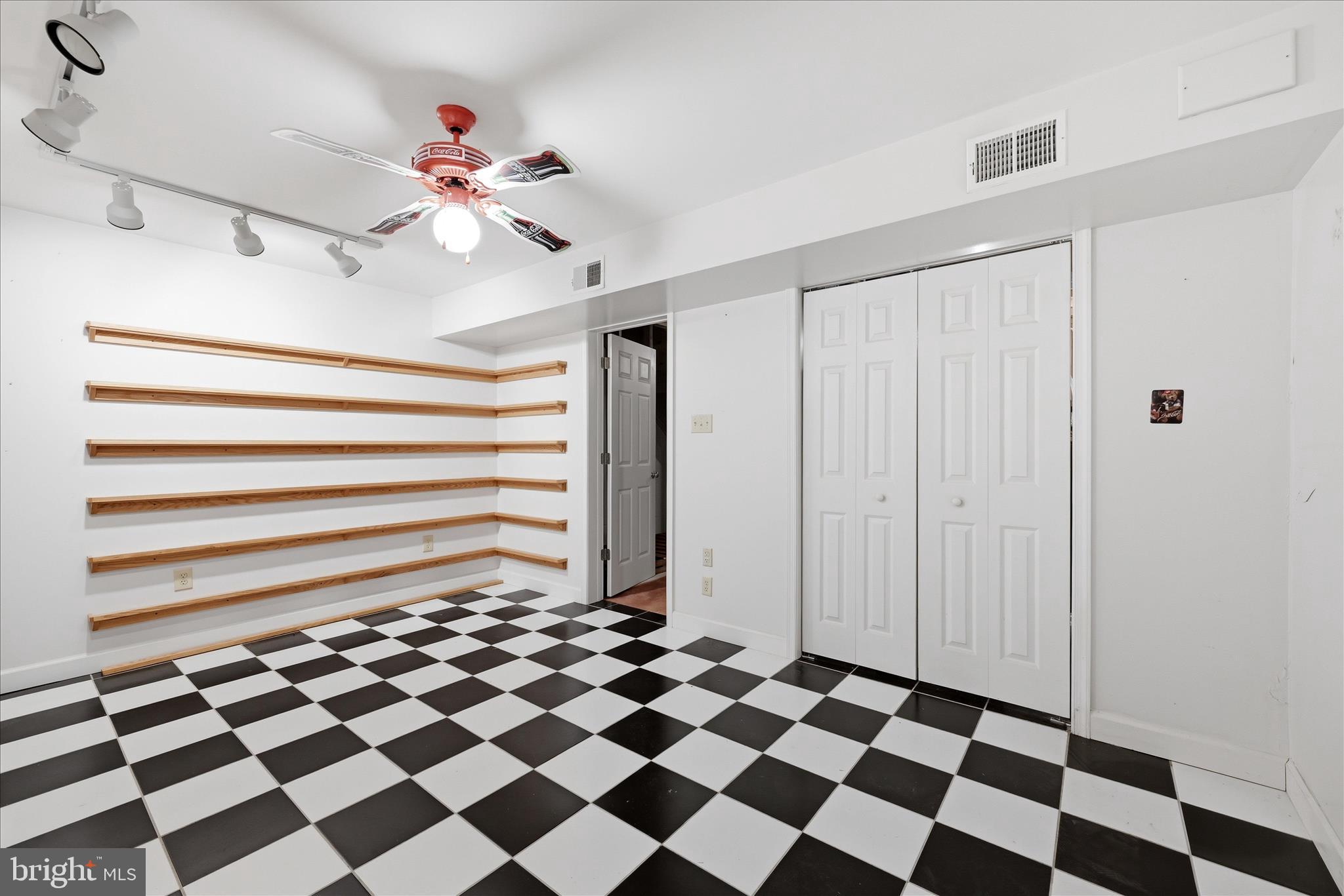 CHAPEL HILL - Residential