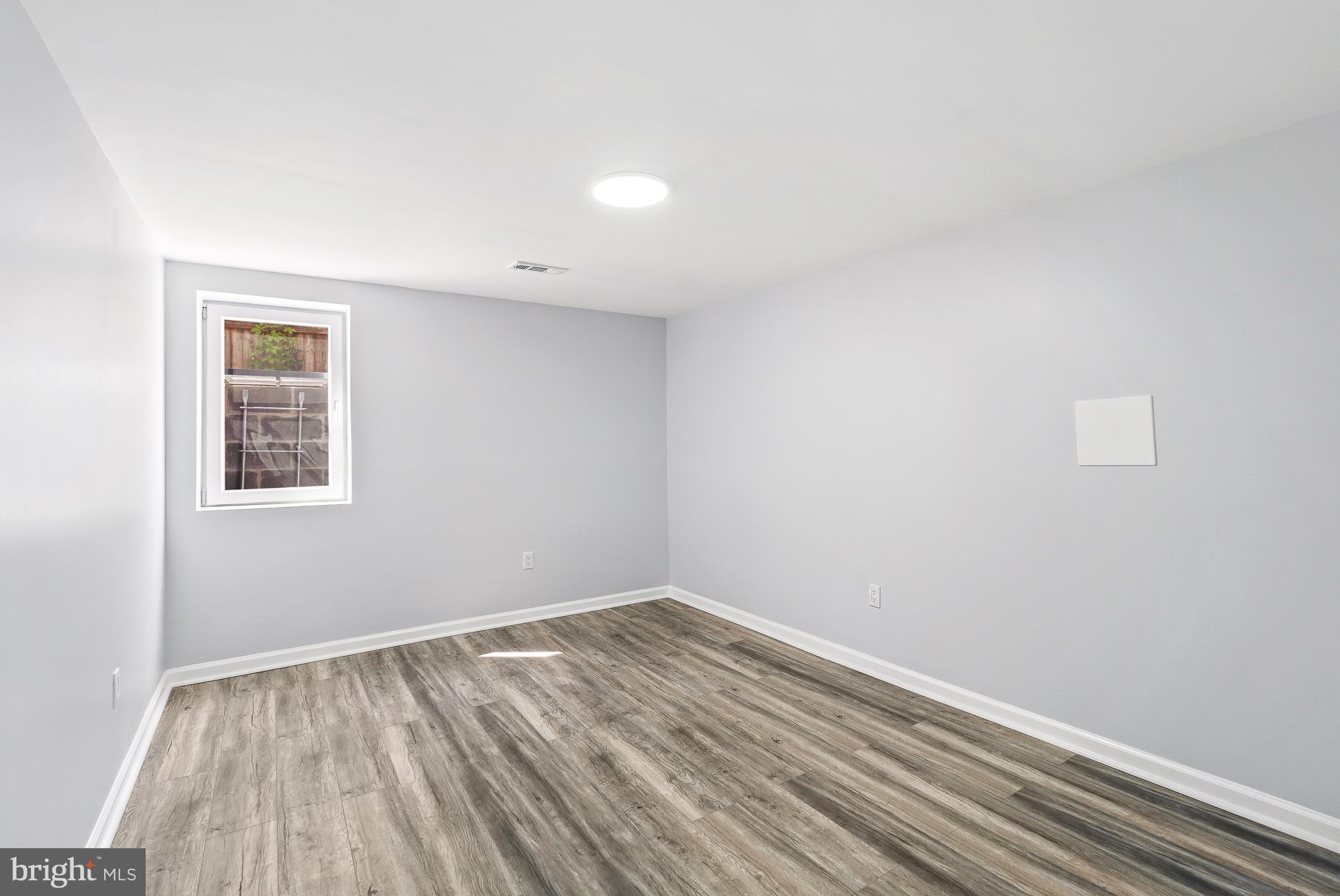 CHERRY HILL ESTA - Residential