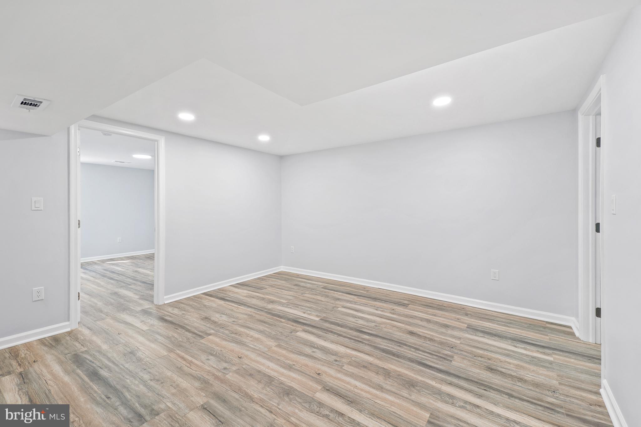 CHERRY HILL ESTA - Residential