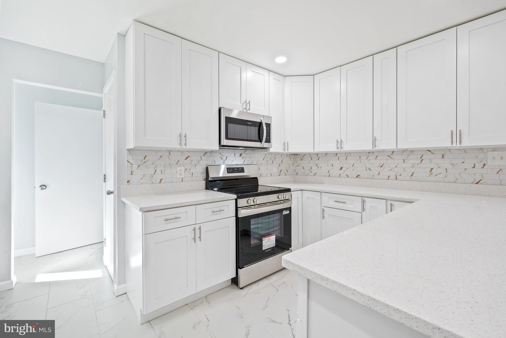CHERRY HILL ESTA - Residential