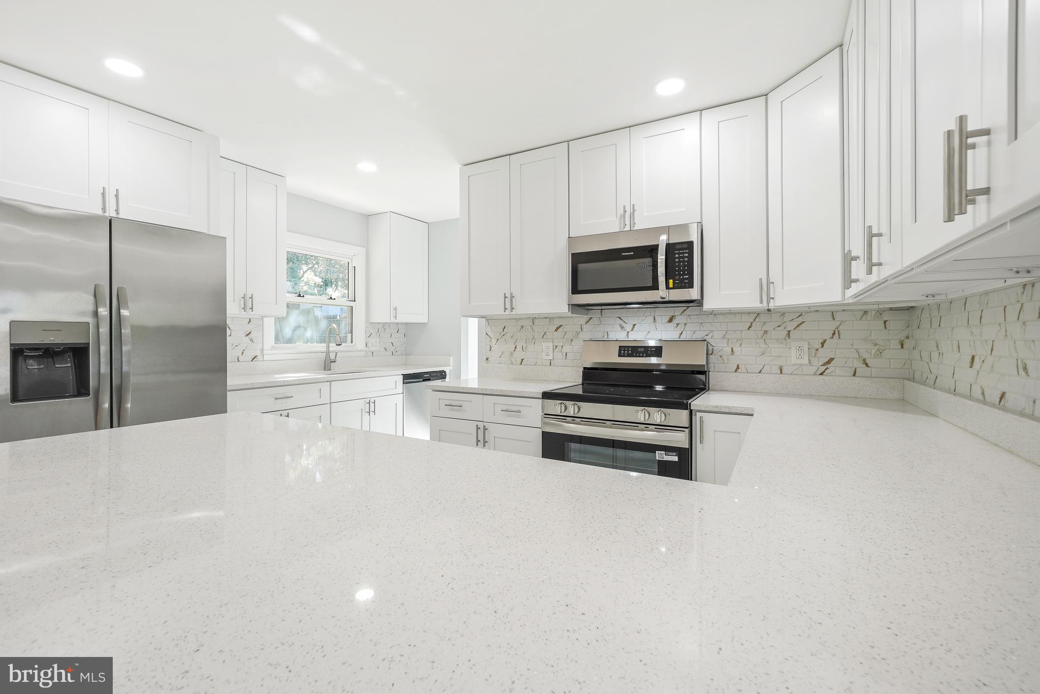 CHERRY HILL ESTA - Residential