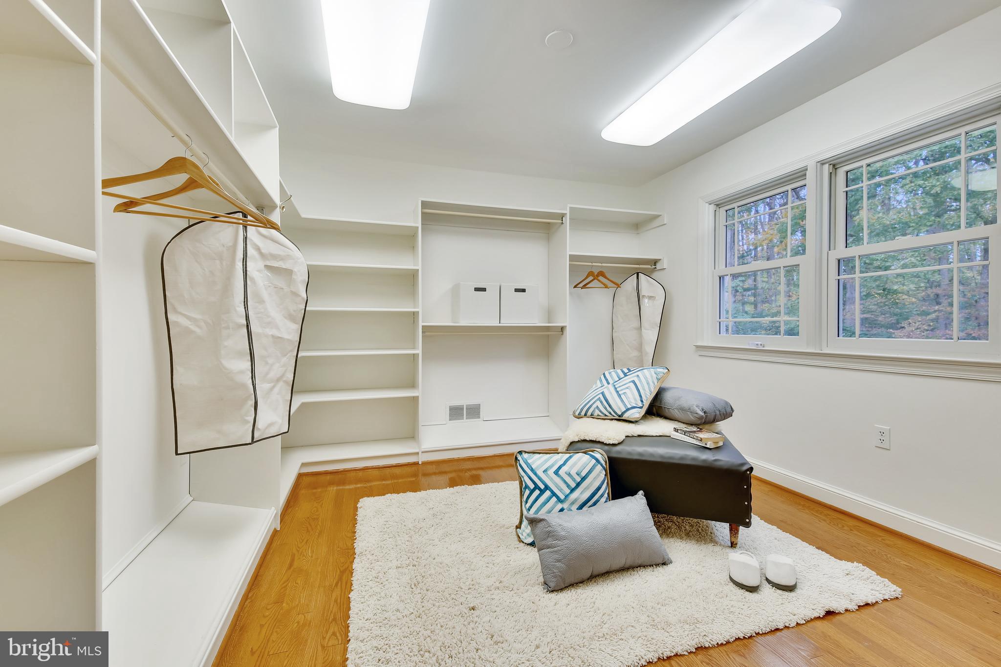 BURNING TREE ESTATES - Residential