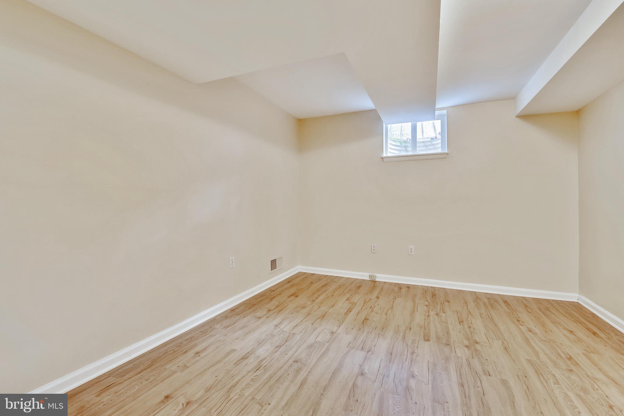 BURNING TREE ESTATES - Residential