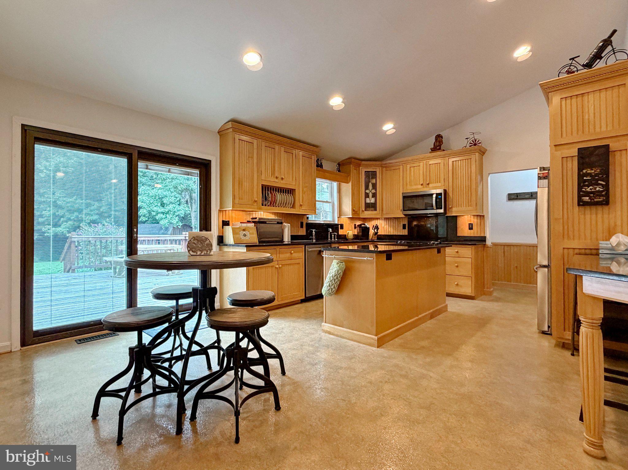 PRESTON'S PLACE - Residential