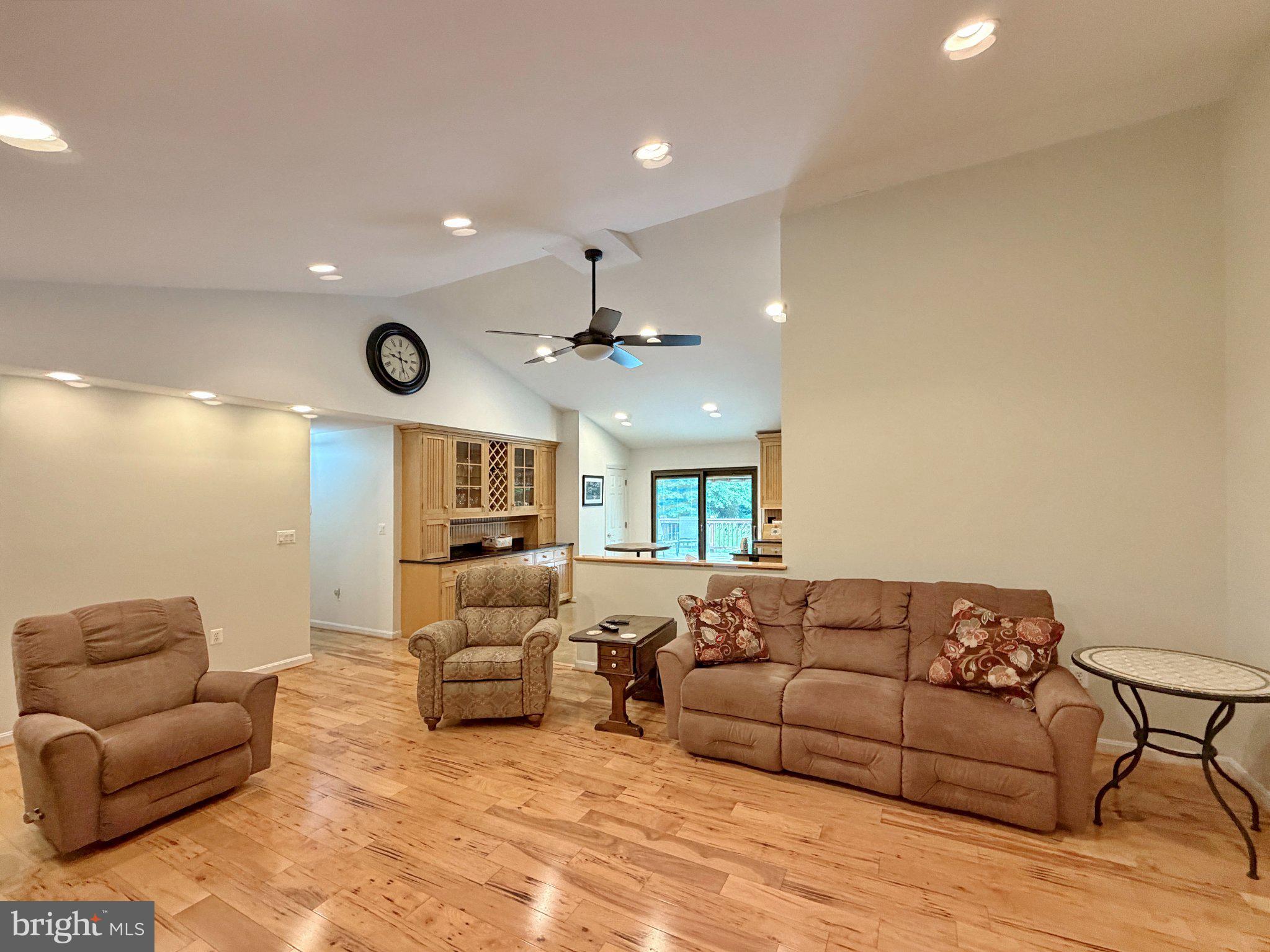 PRESTON'S PLACE - Residential