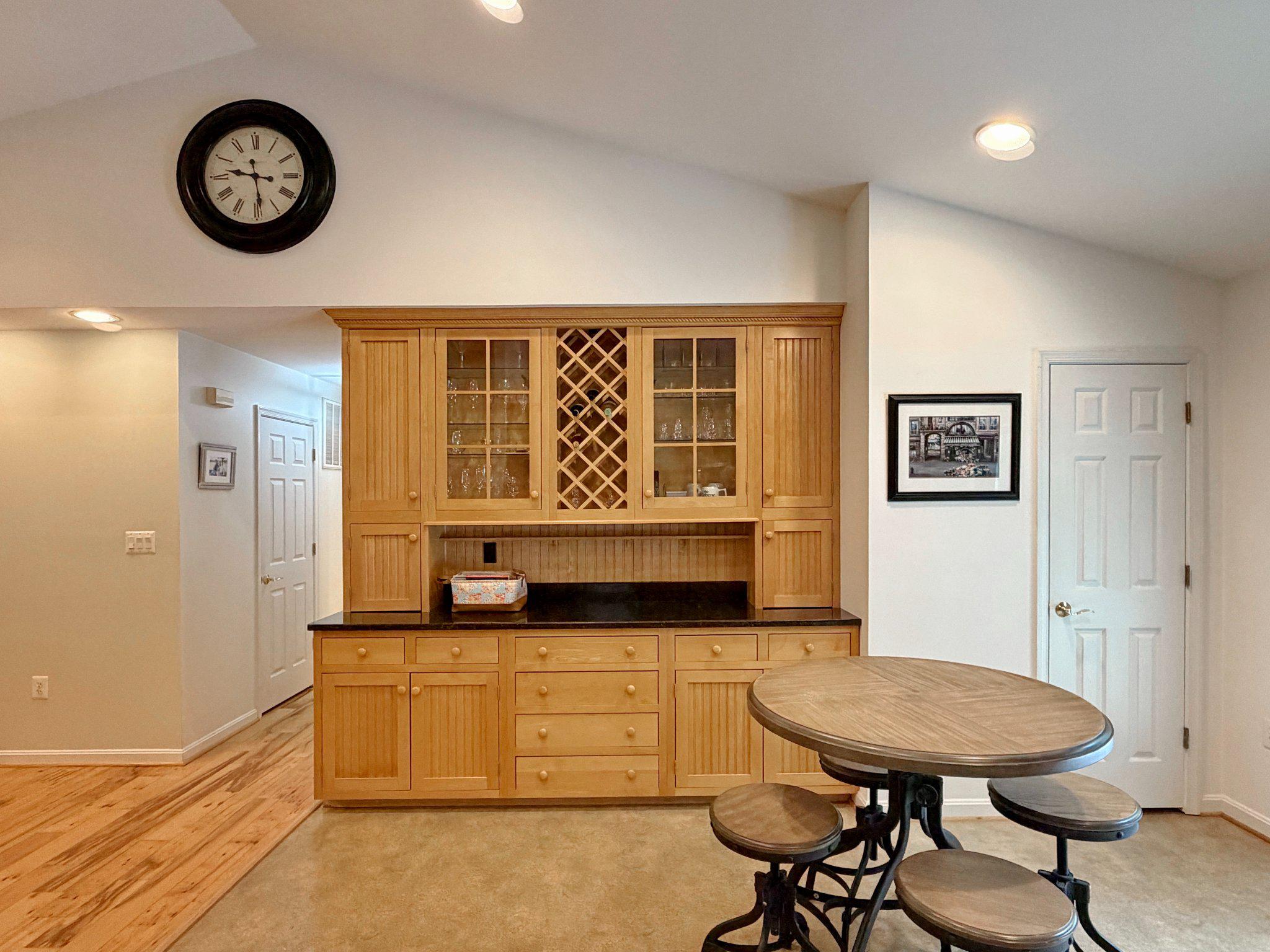 PRESTON'S PLACE - Residential
