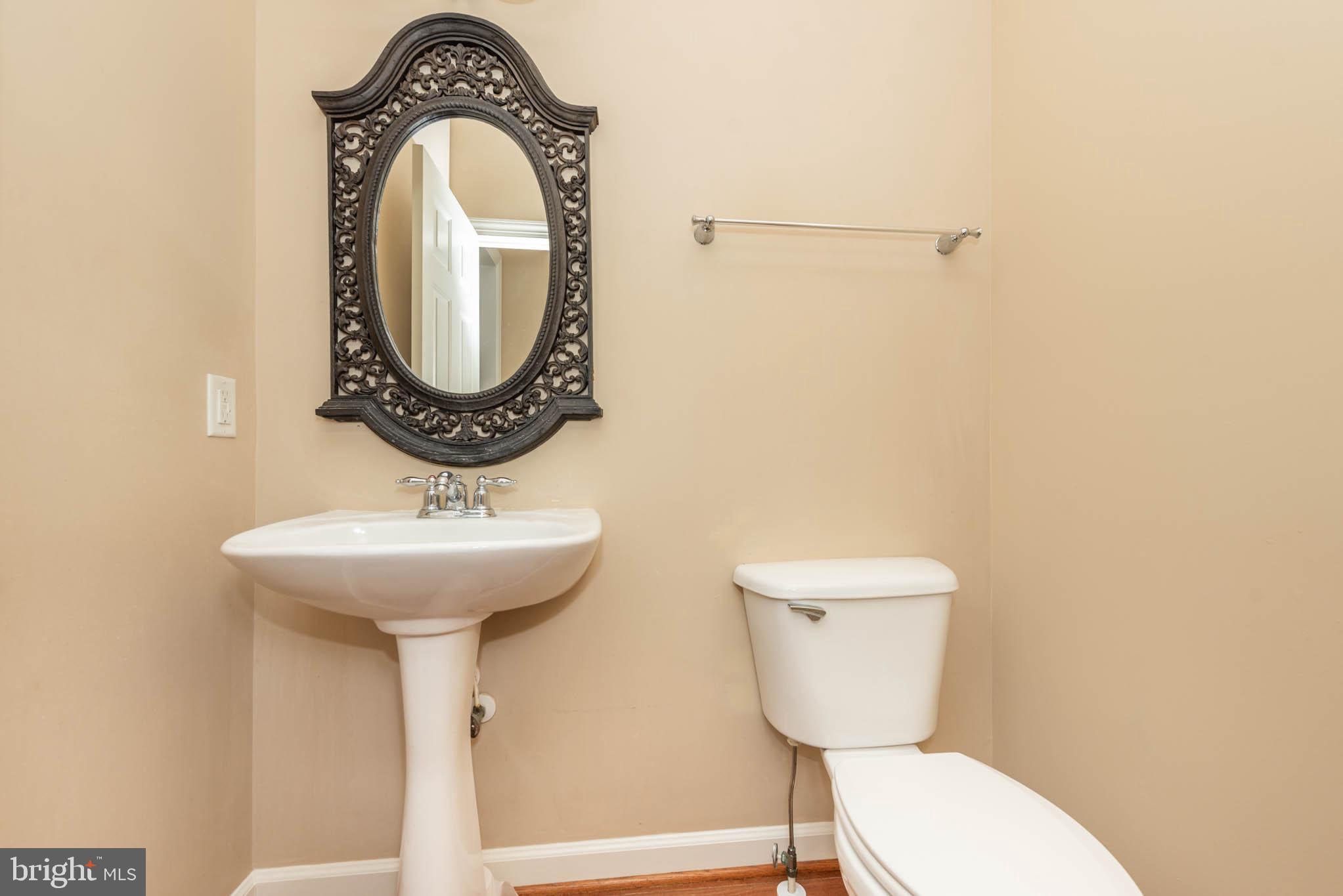 SUNNI SHADE - Residential Lease