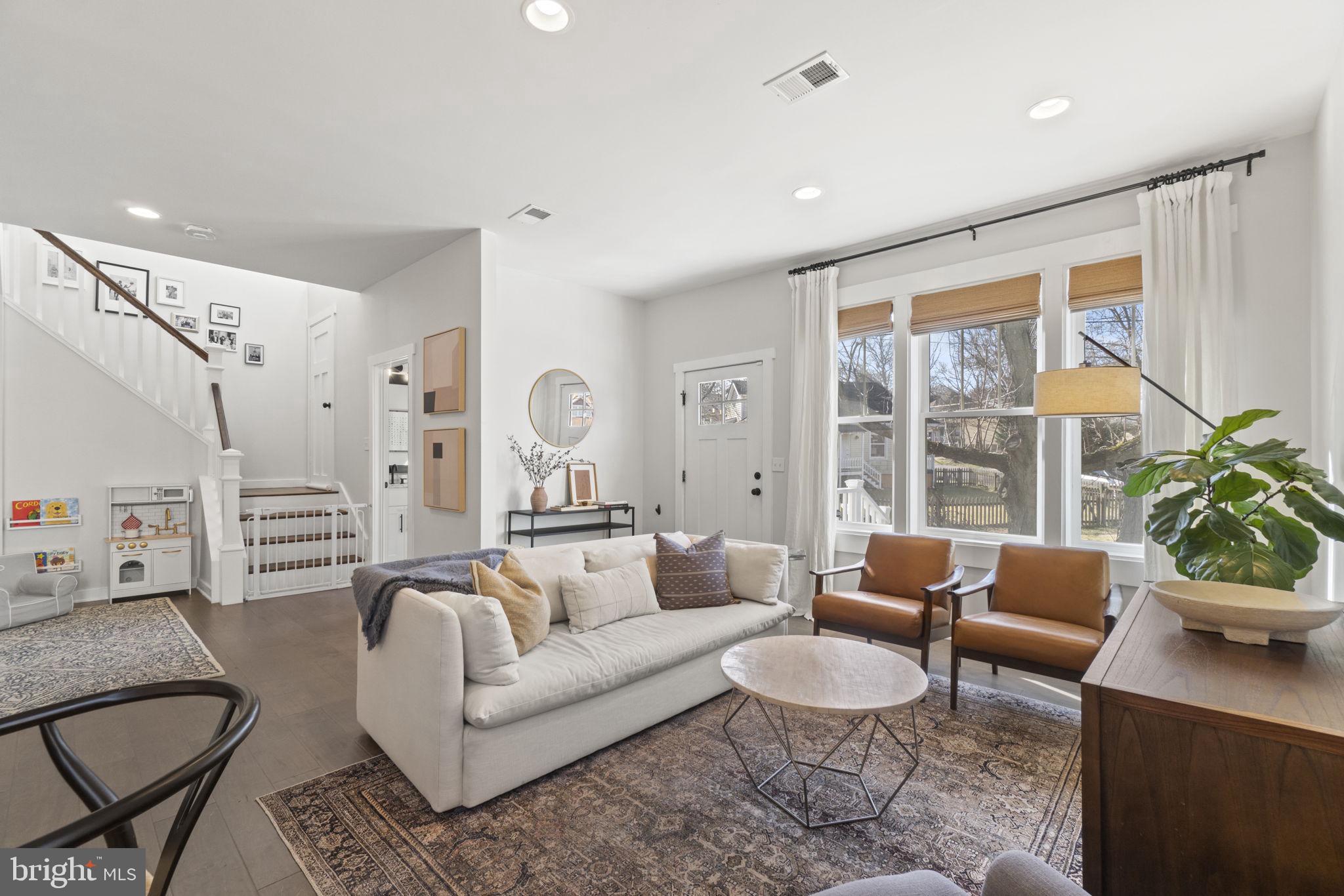 MOUNT RAINIER - Residential