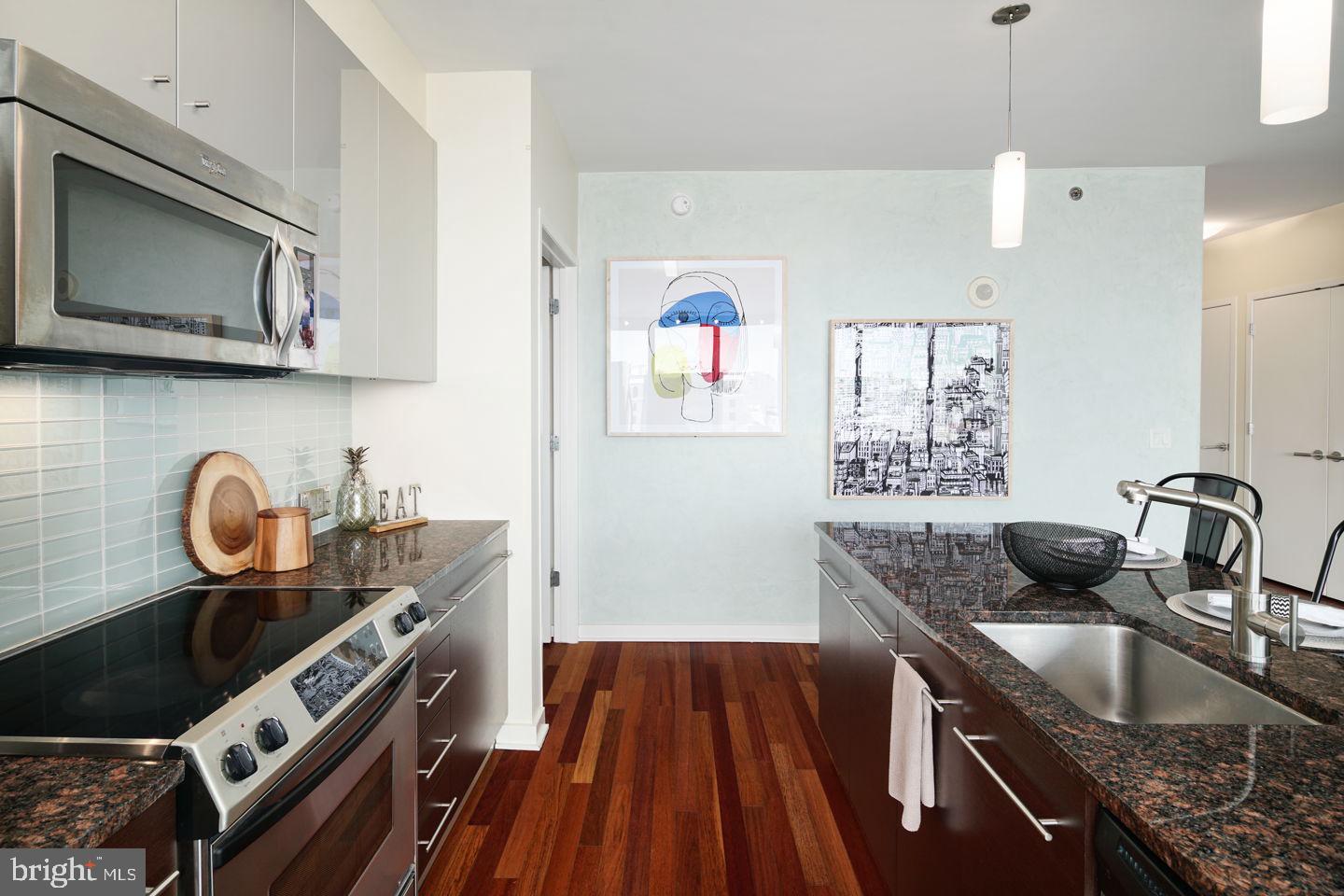 RITTENHOUSE SQUARE - Residential