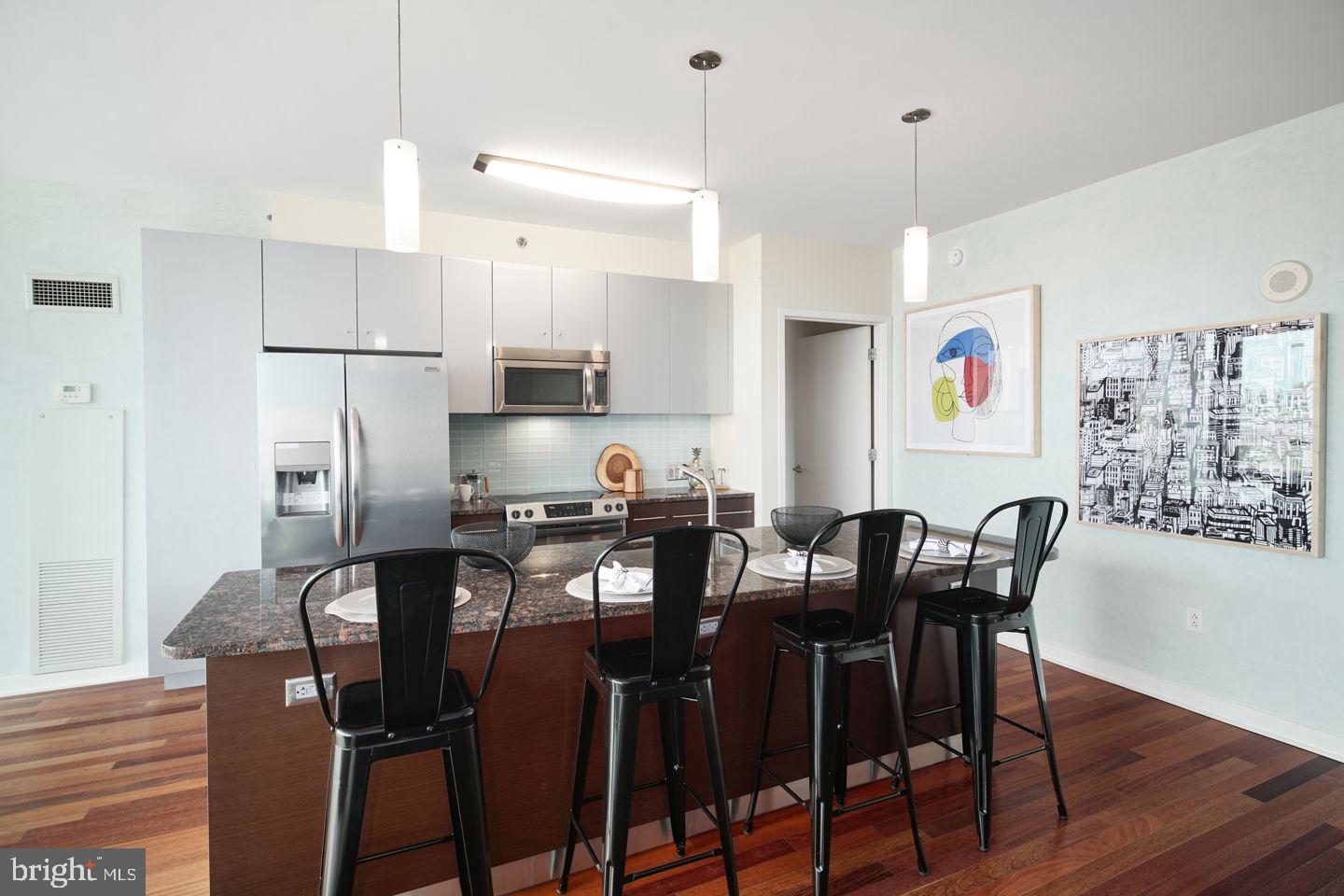 RITTENHOUSE SQUARE - Residential