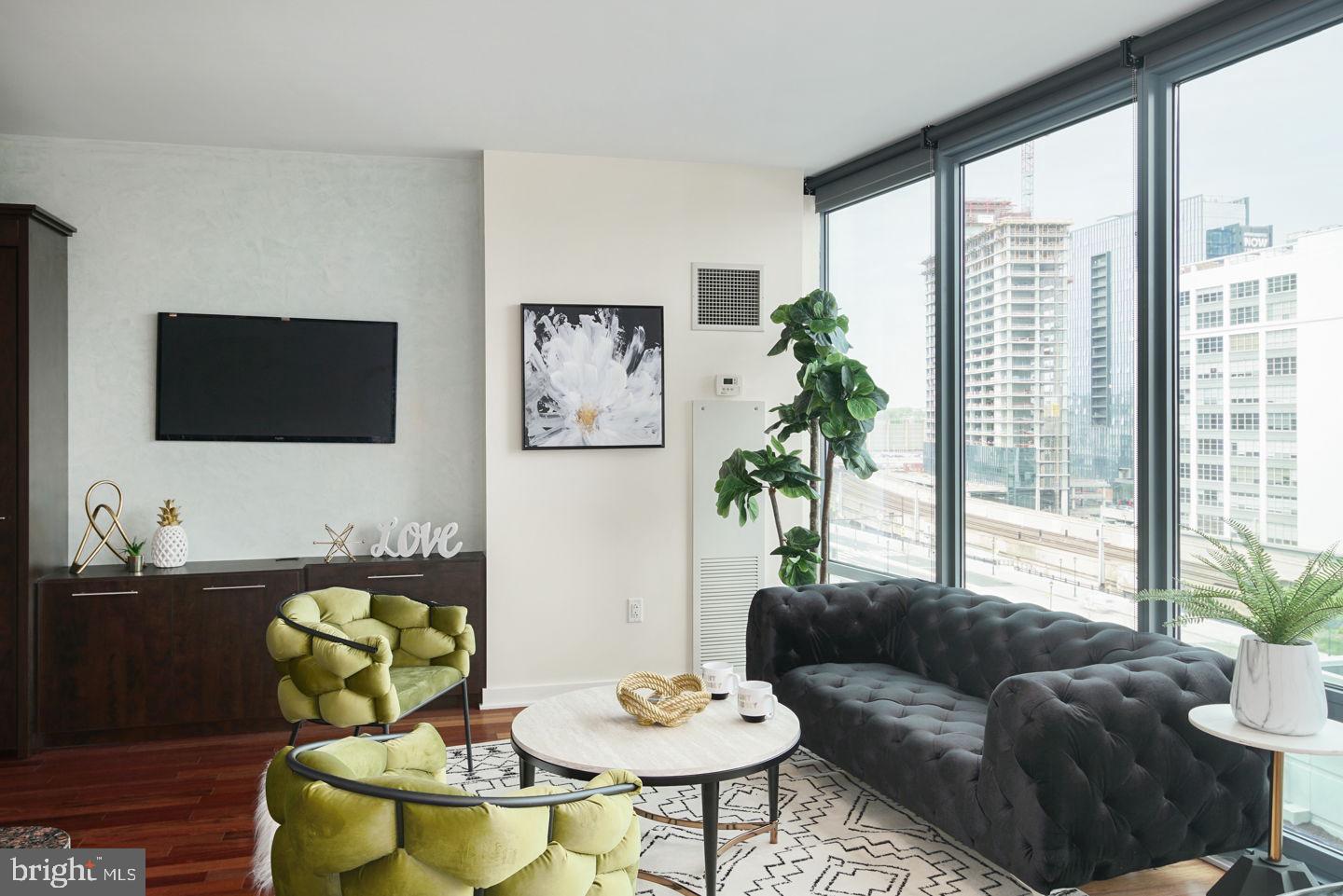 RITTENHOUSE SQUARE - Residential