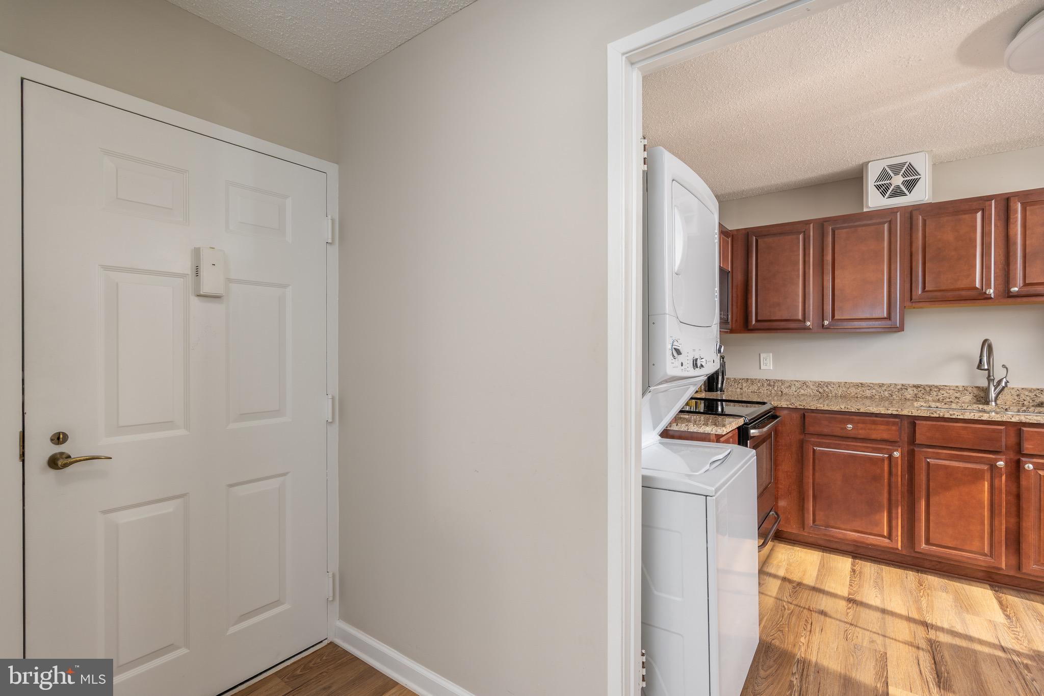 LEISURE WORLD - Residential