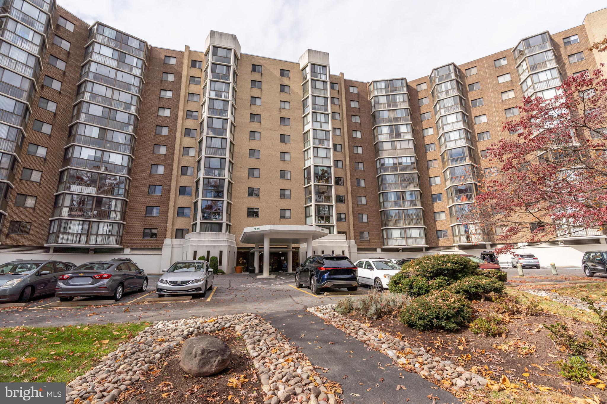 LEISURE WORLD - Residential