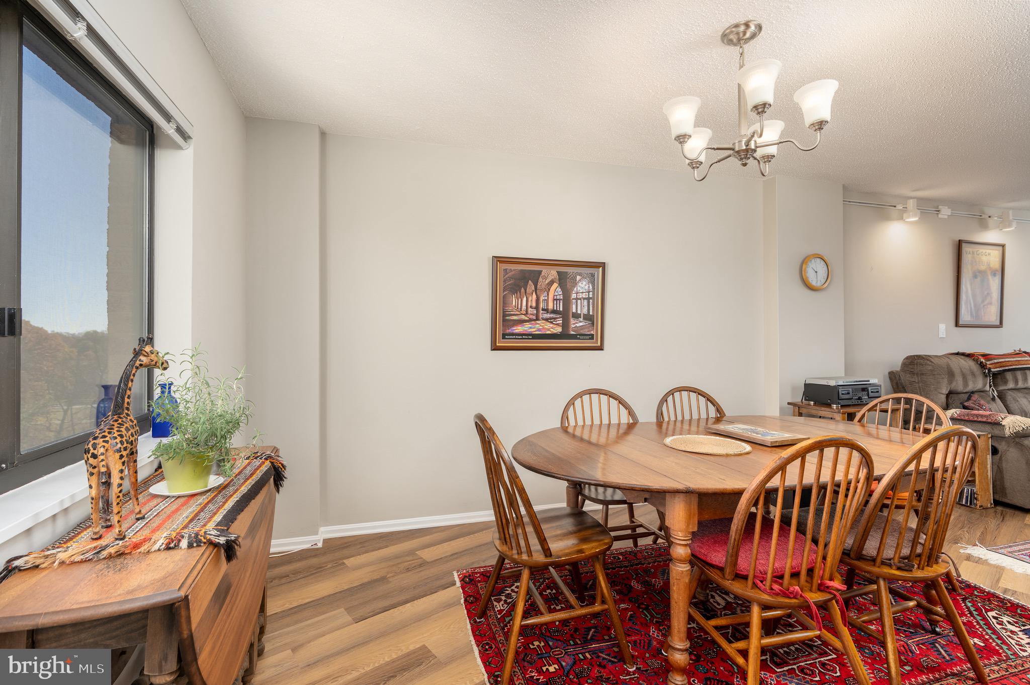LEISURE WORLD - Residential