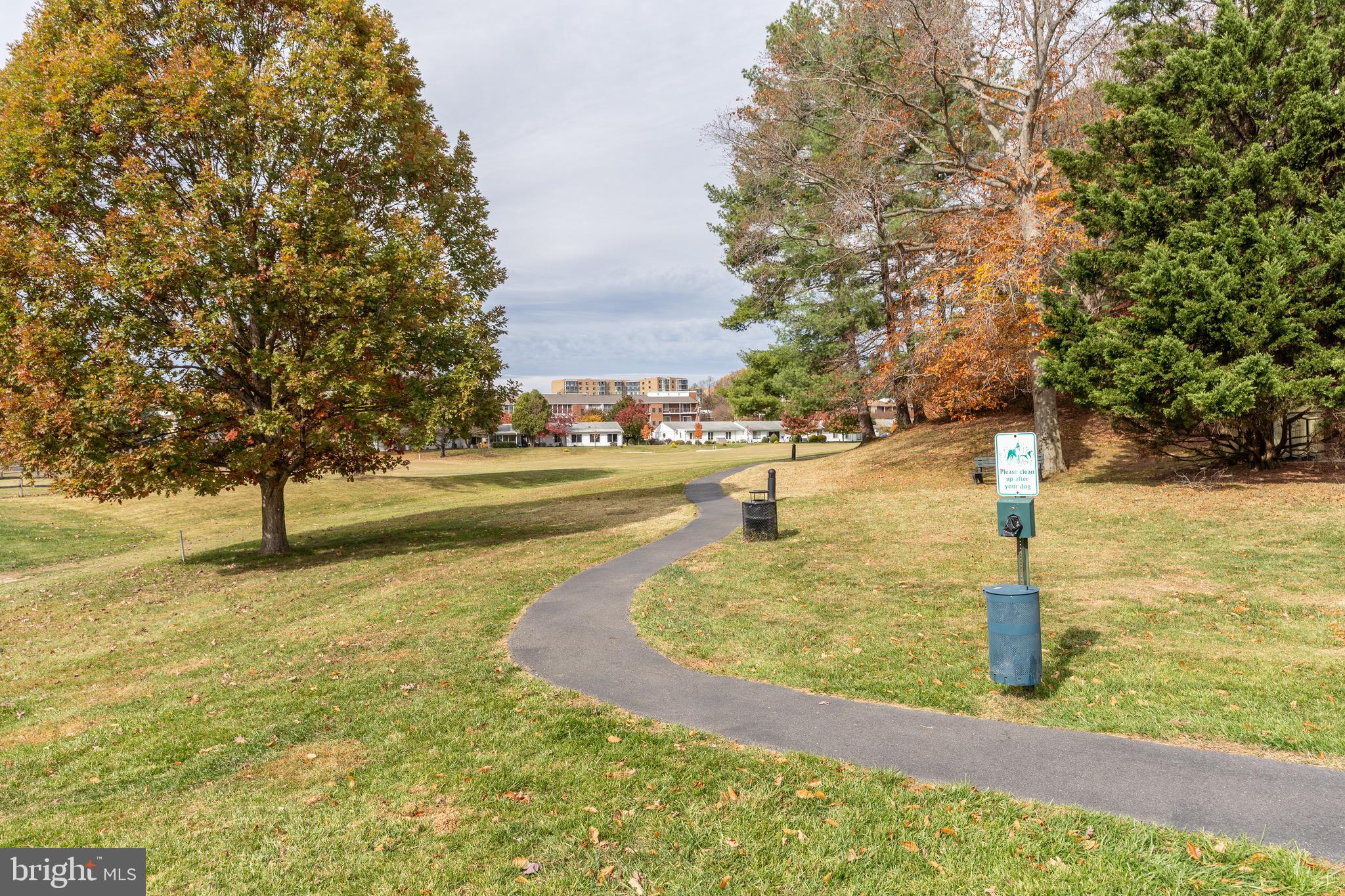 LEISURE WORLD - Residential