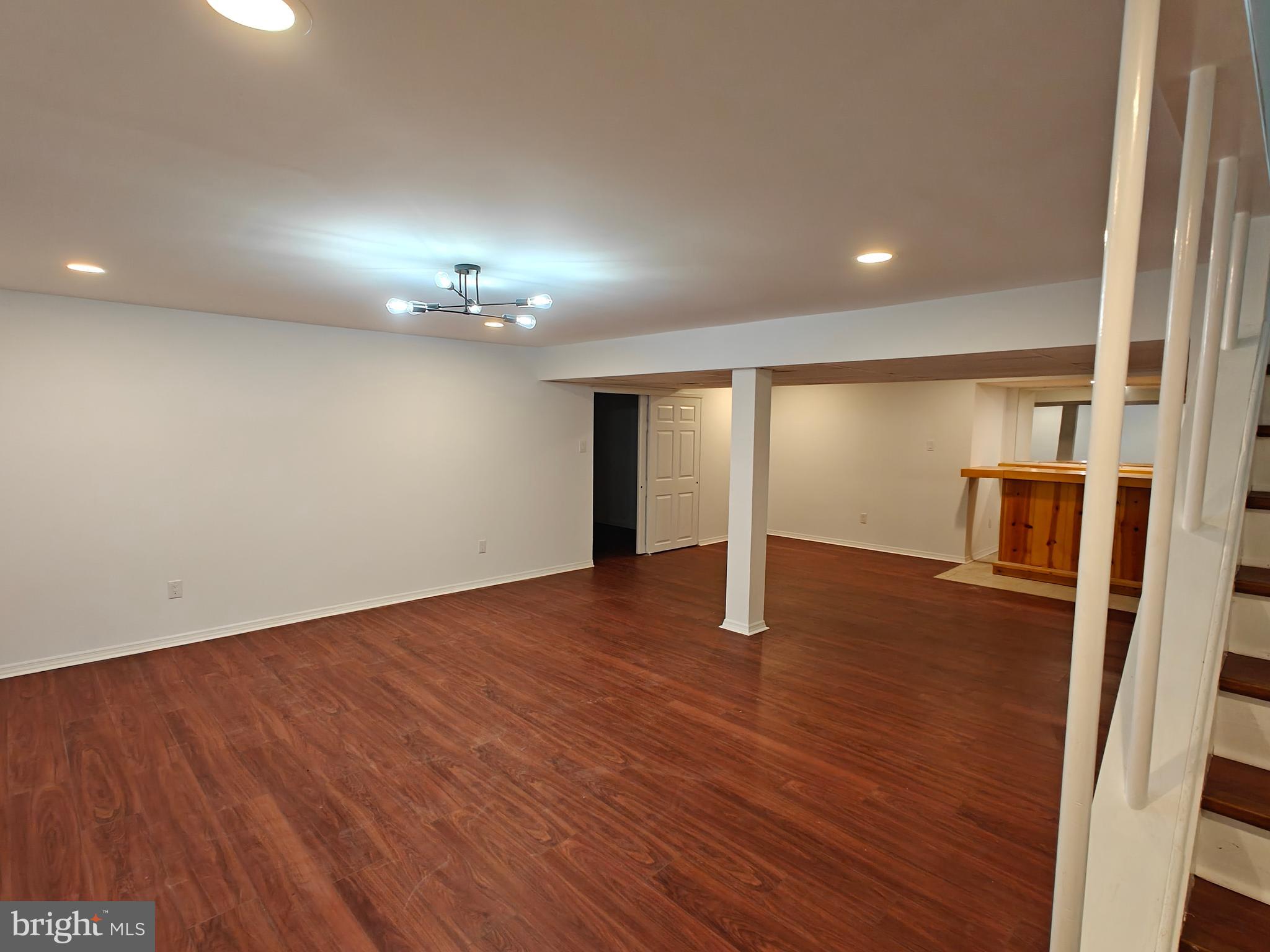 WINNERS CIRCLE - Residential