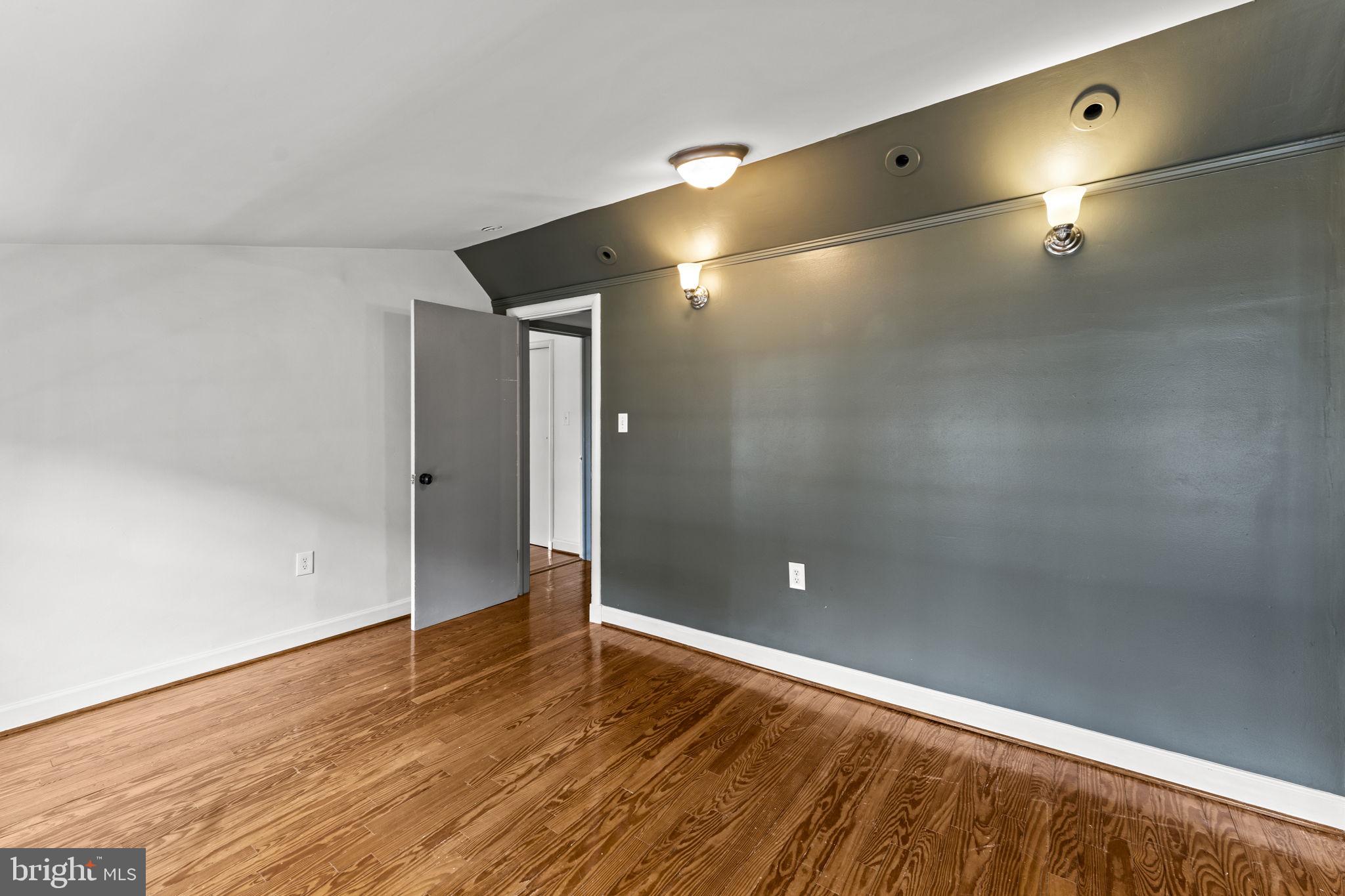 MIDDLEBURG - Residential