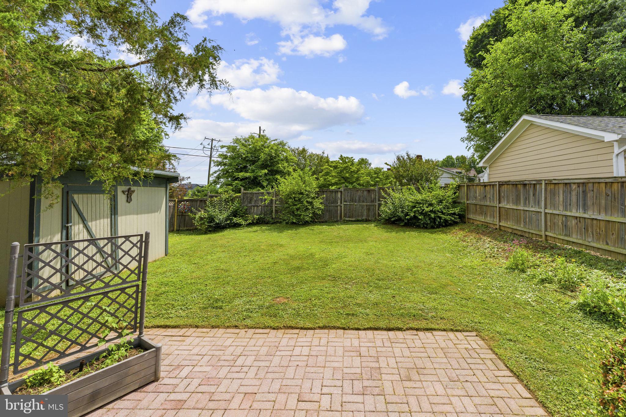 MIDDLEBURG - Residential