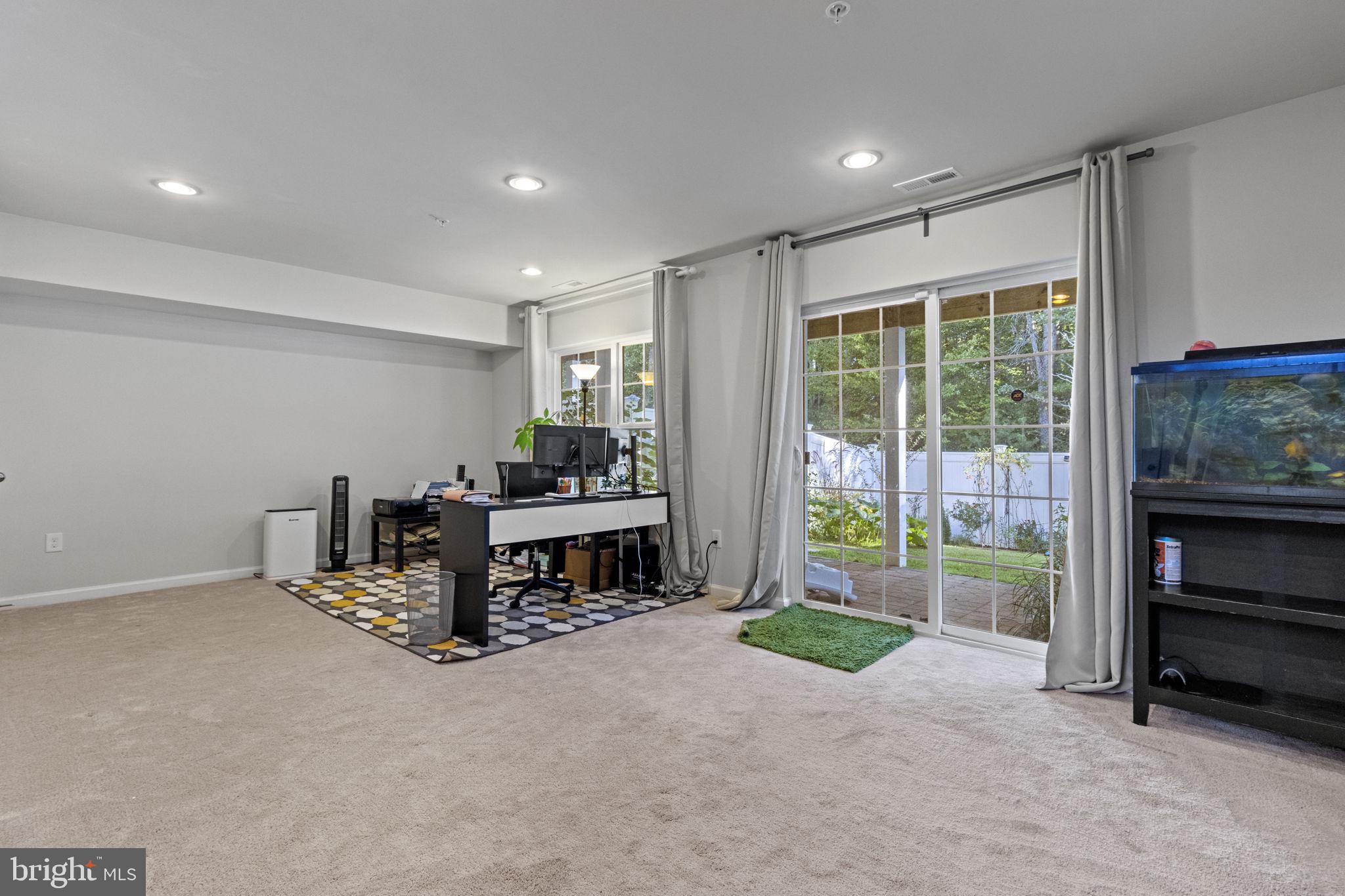 CHELSEA MANOR - Residential
