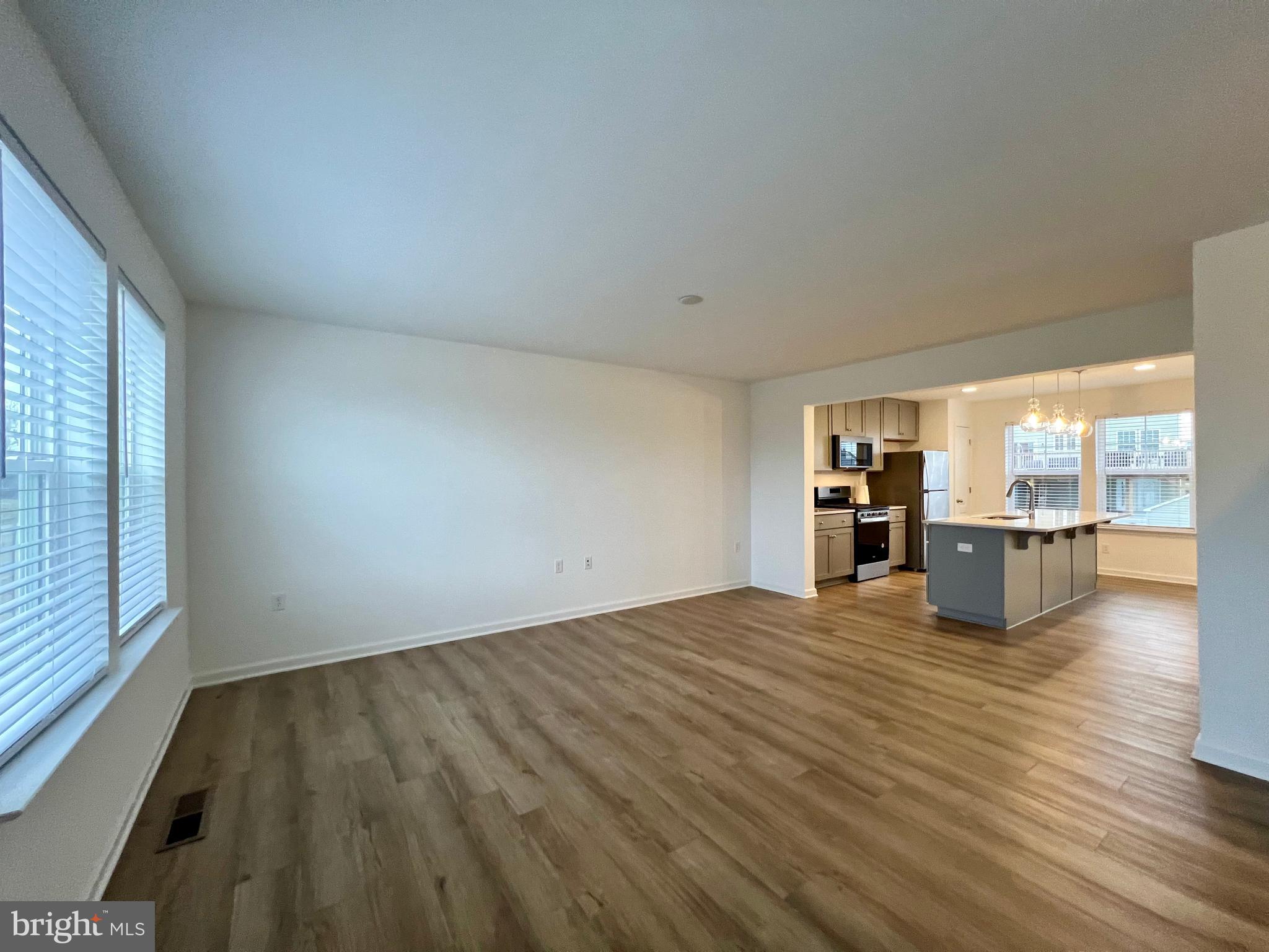 ARCHERS ROCK - Residential Lease