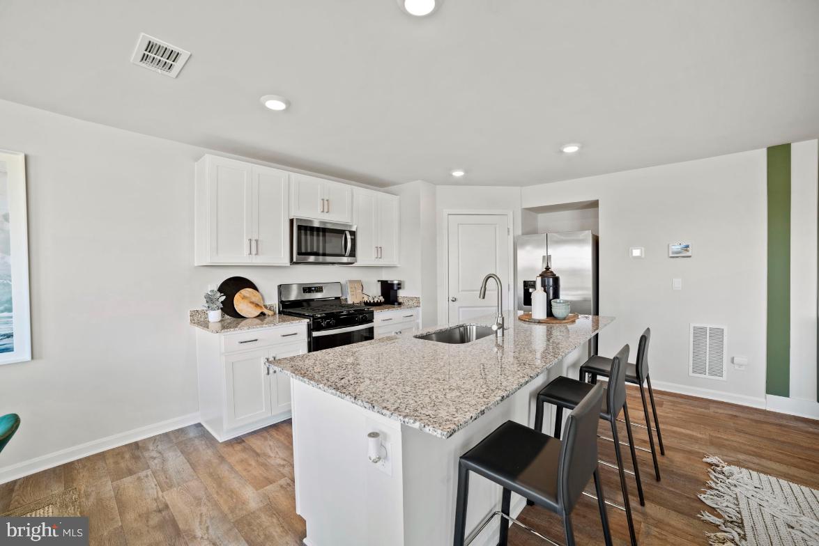 WEST WIND - Residential