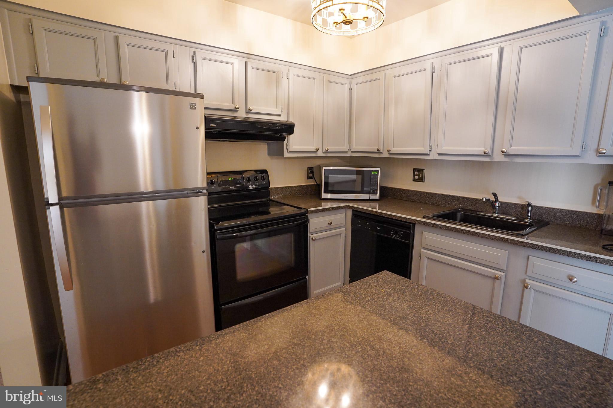 TREETOP - Residential Lease