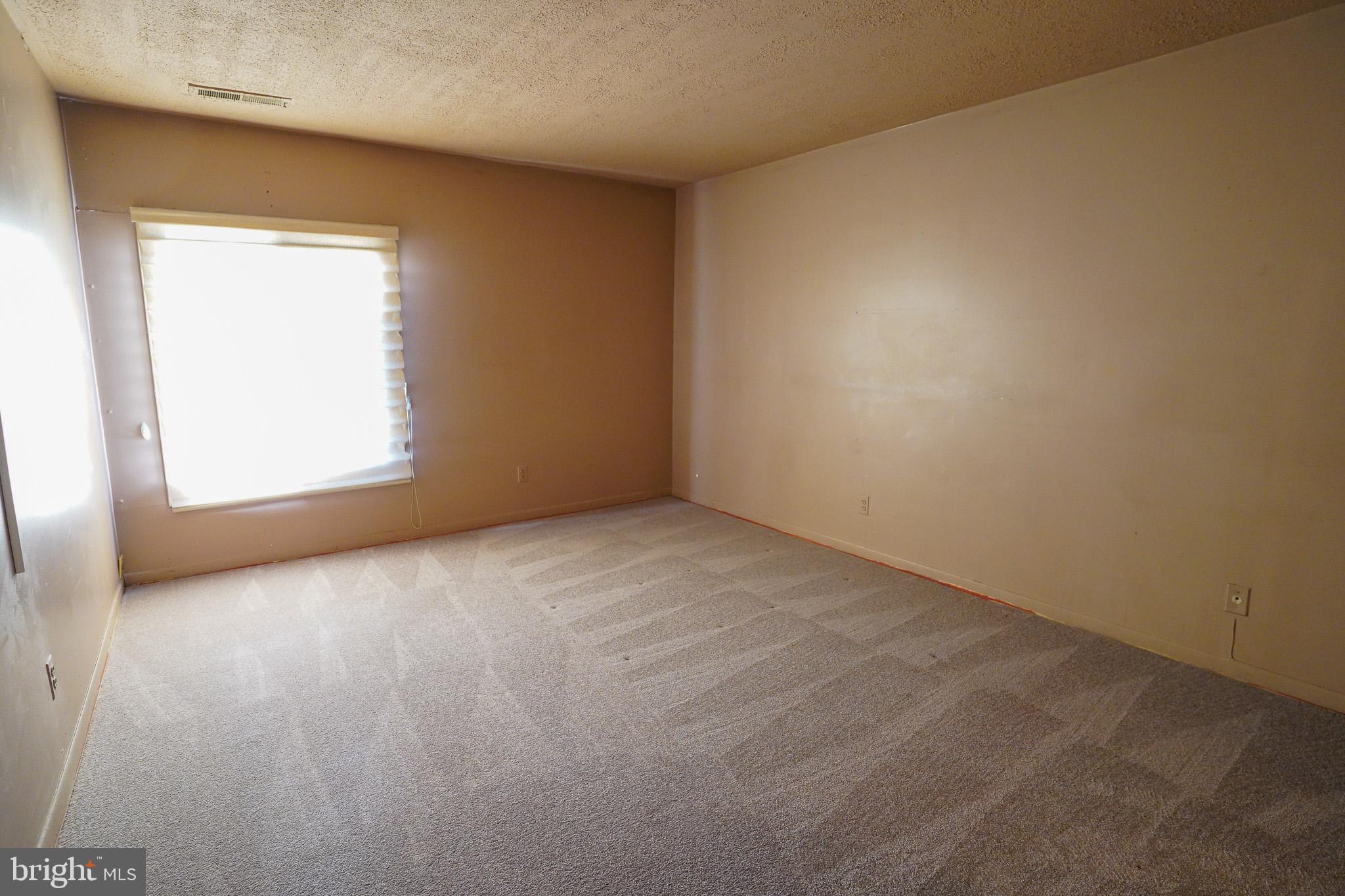TREETOP - Residential Lease