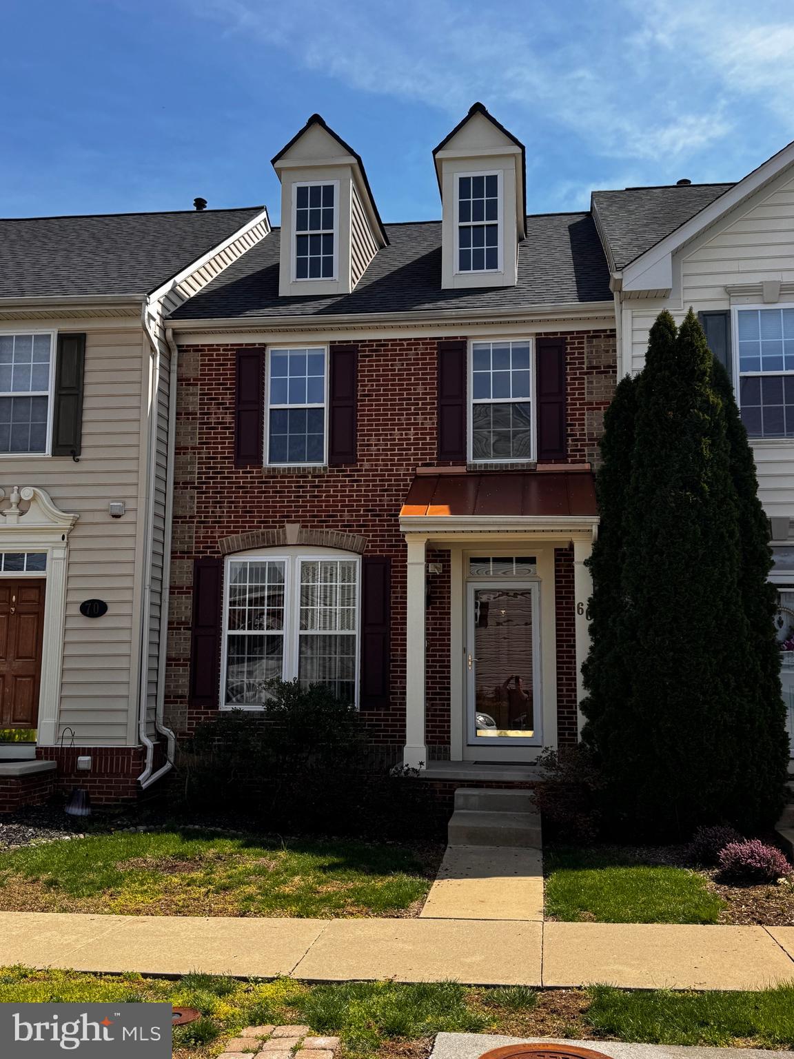 HUNTFIELD - Residential Lease