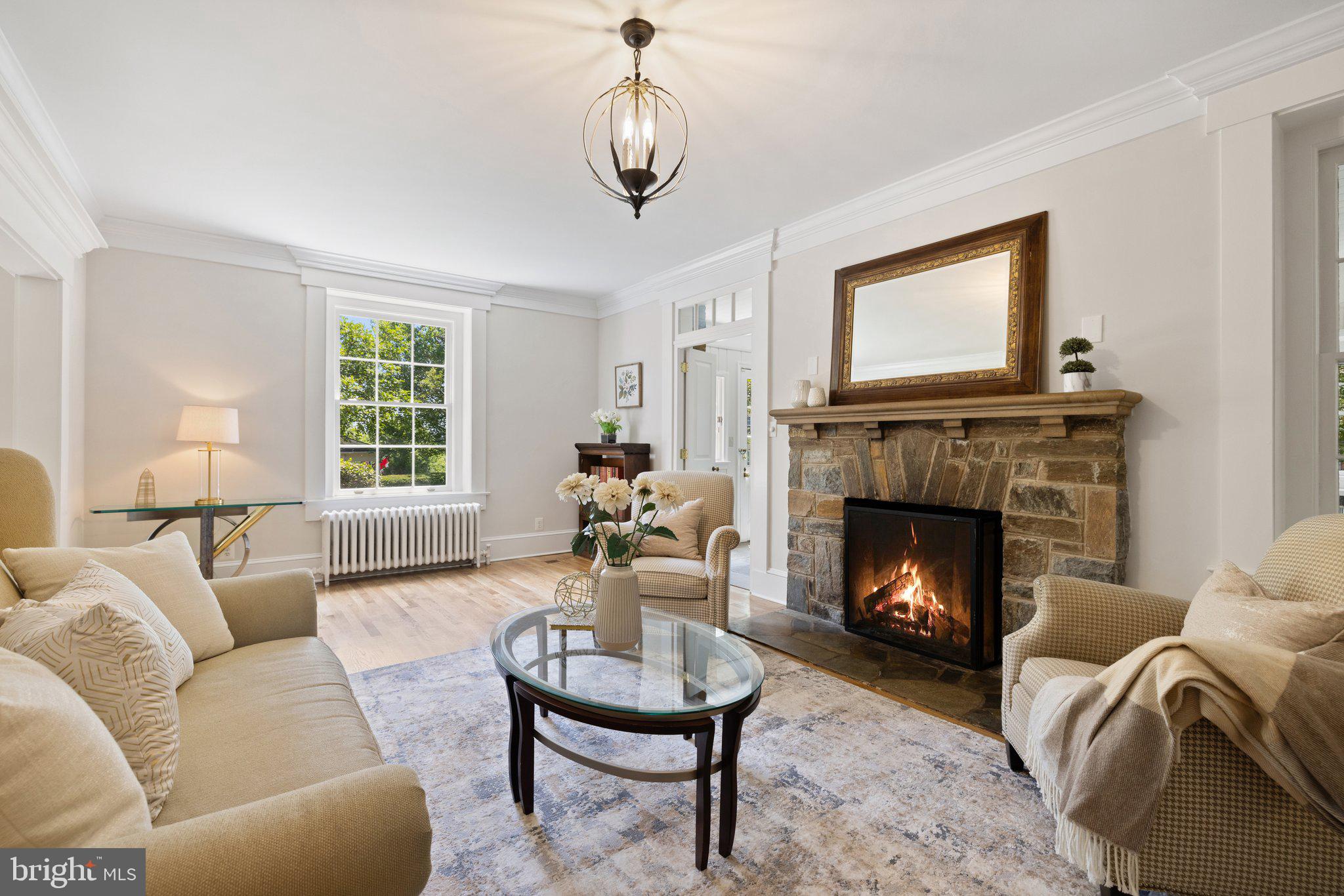 COUNTRY CLUB - Residential