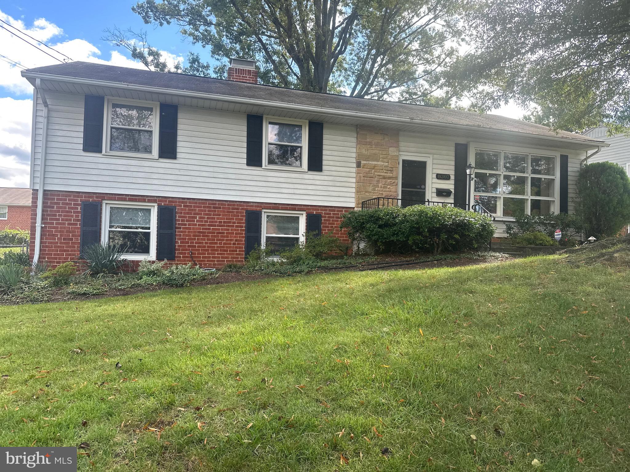 NEW CARROLLTON - Residential