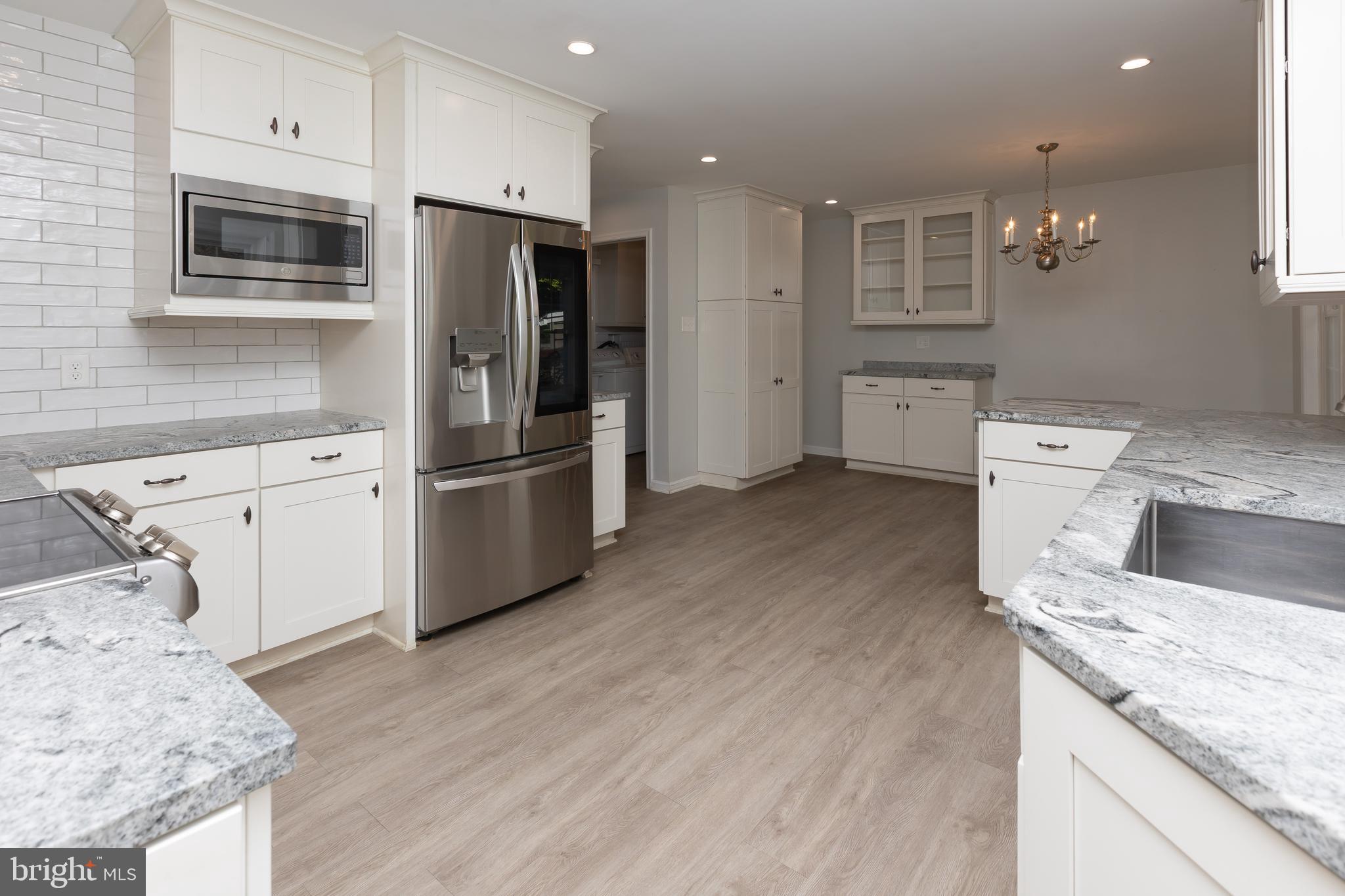 HONEYSUCKLE HILL - Residential