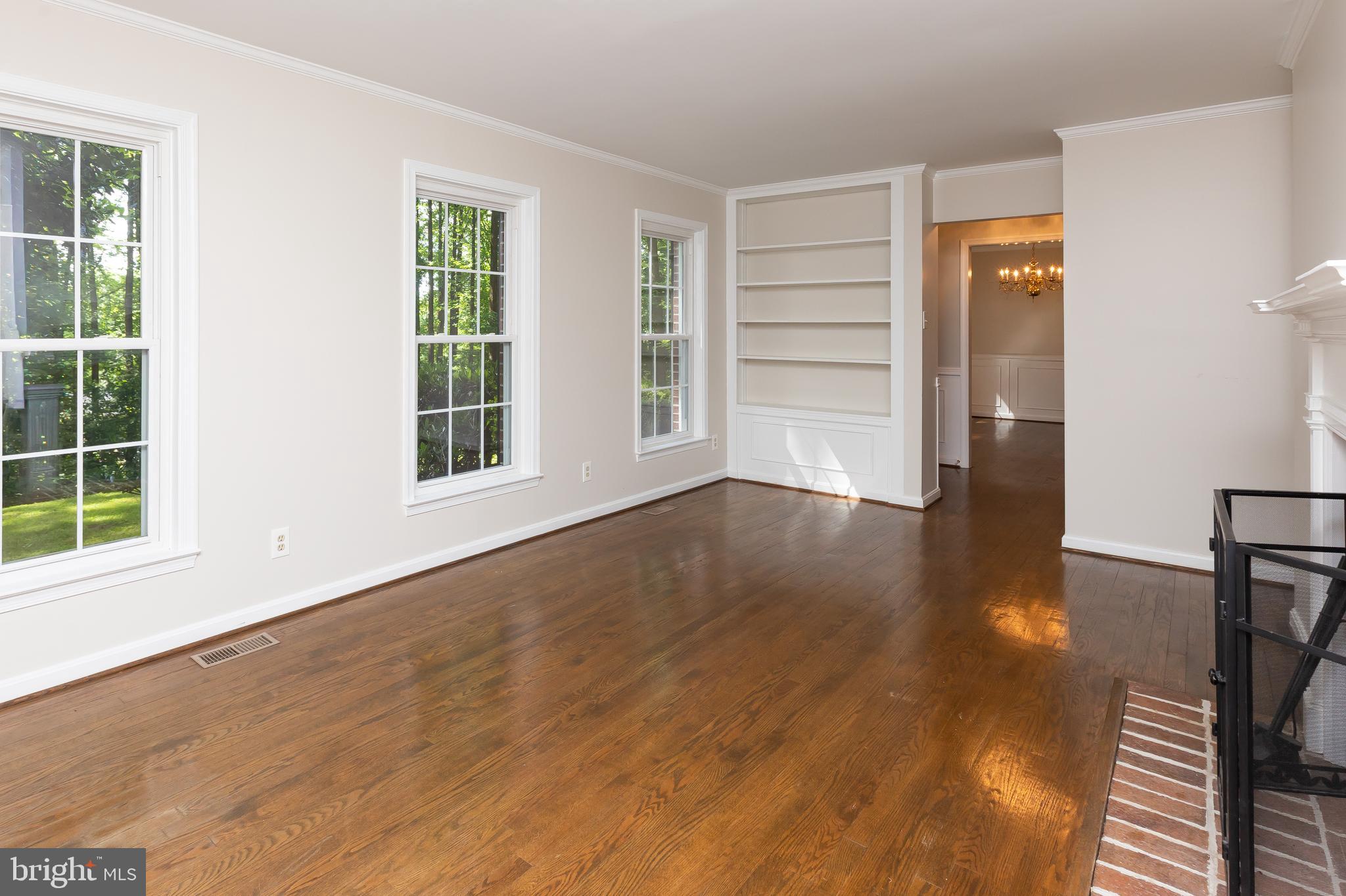 HONEYSUCKLE HILL - Residential