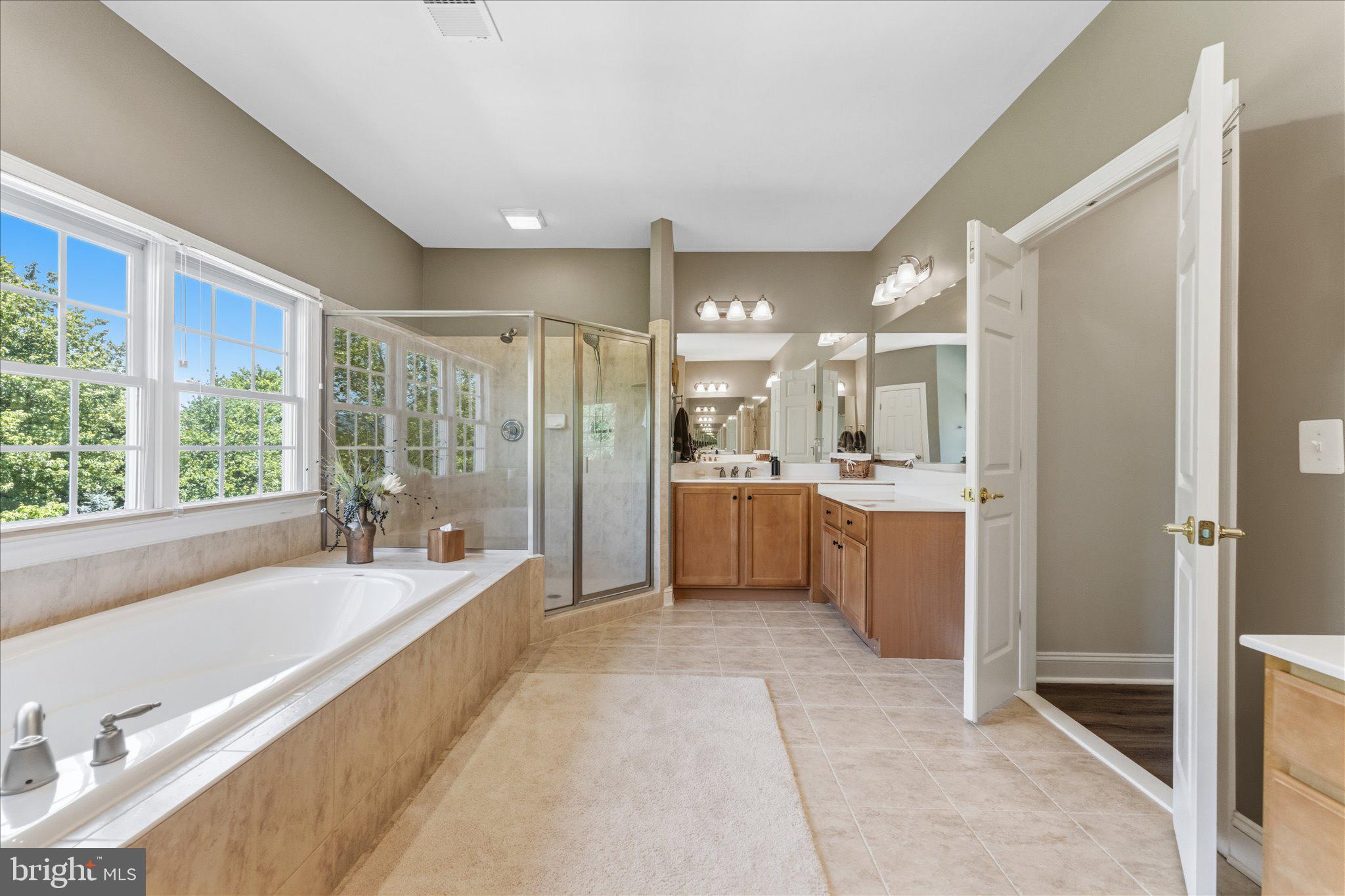 CHESTNUT HILLS - Residential