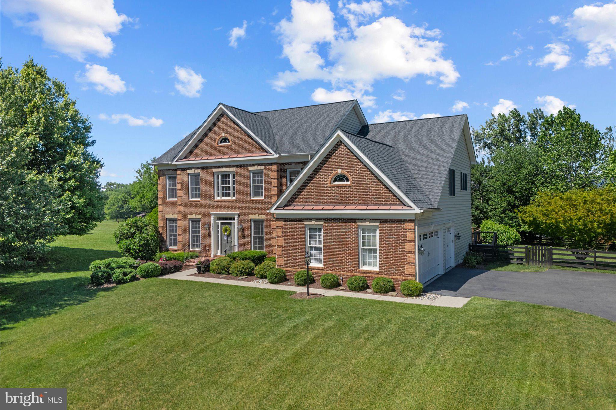 CHESTNUT HILLS - Residential