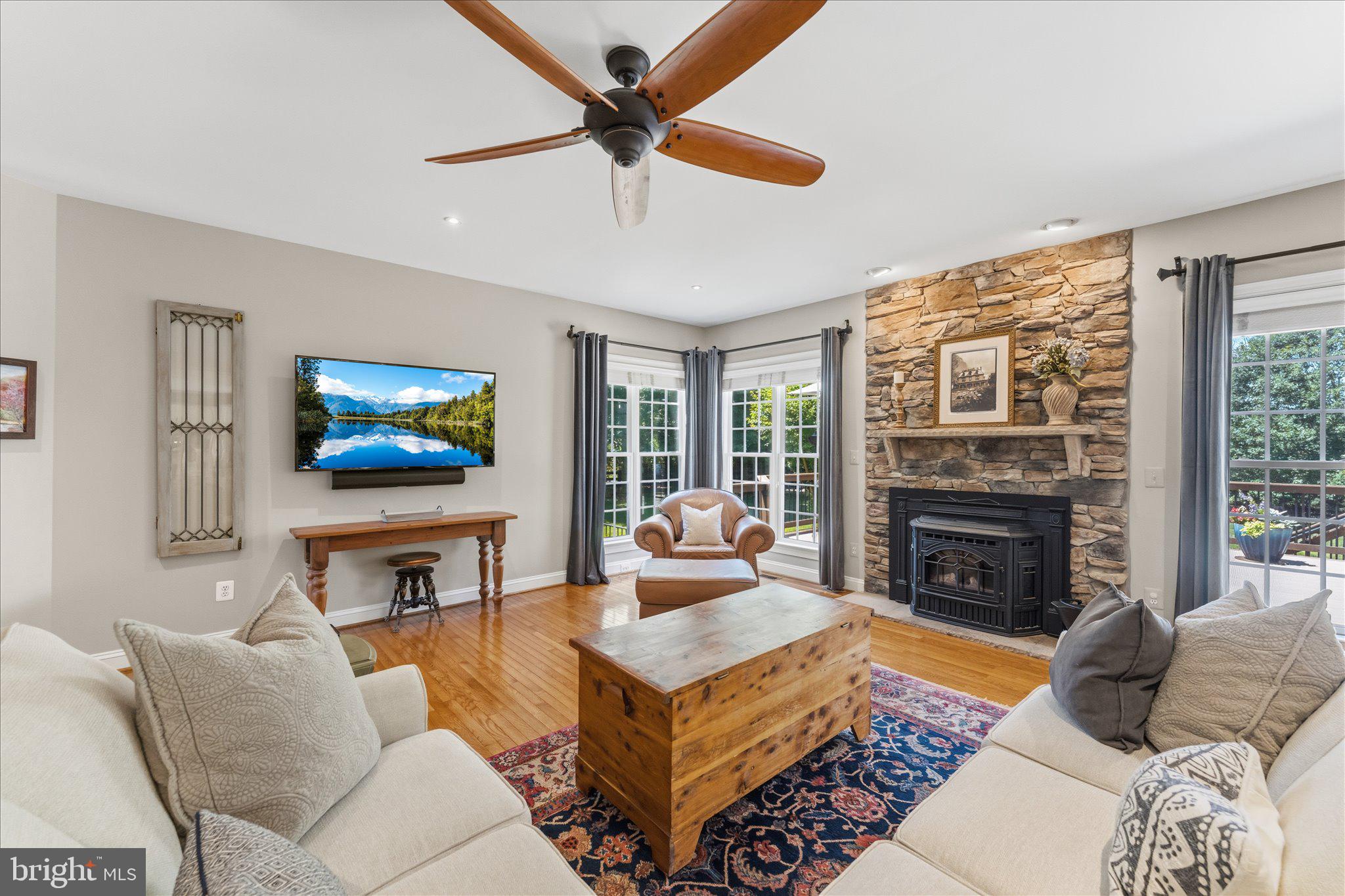 CHESTNUT HILLS - Residential