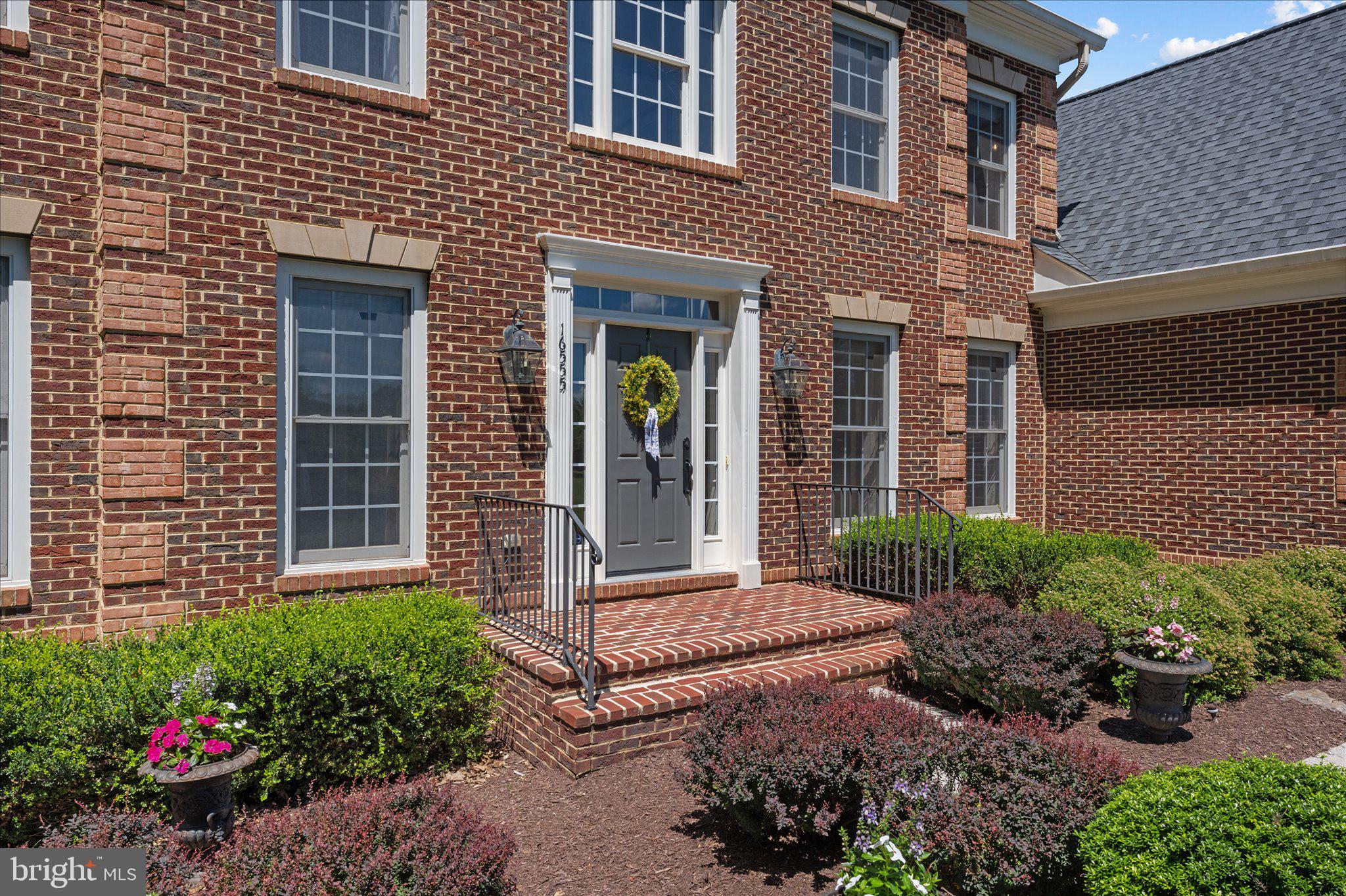 CHESTNUT HILLS - Residential