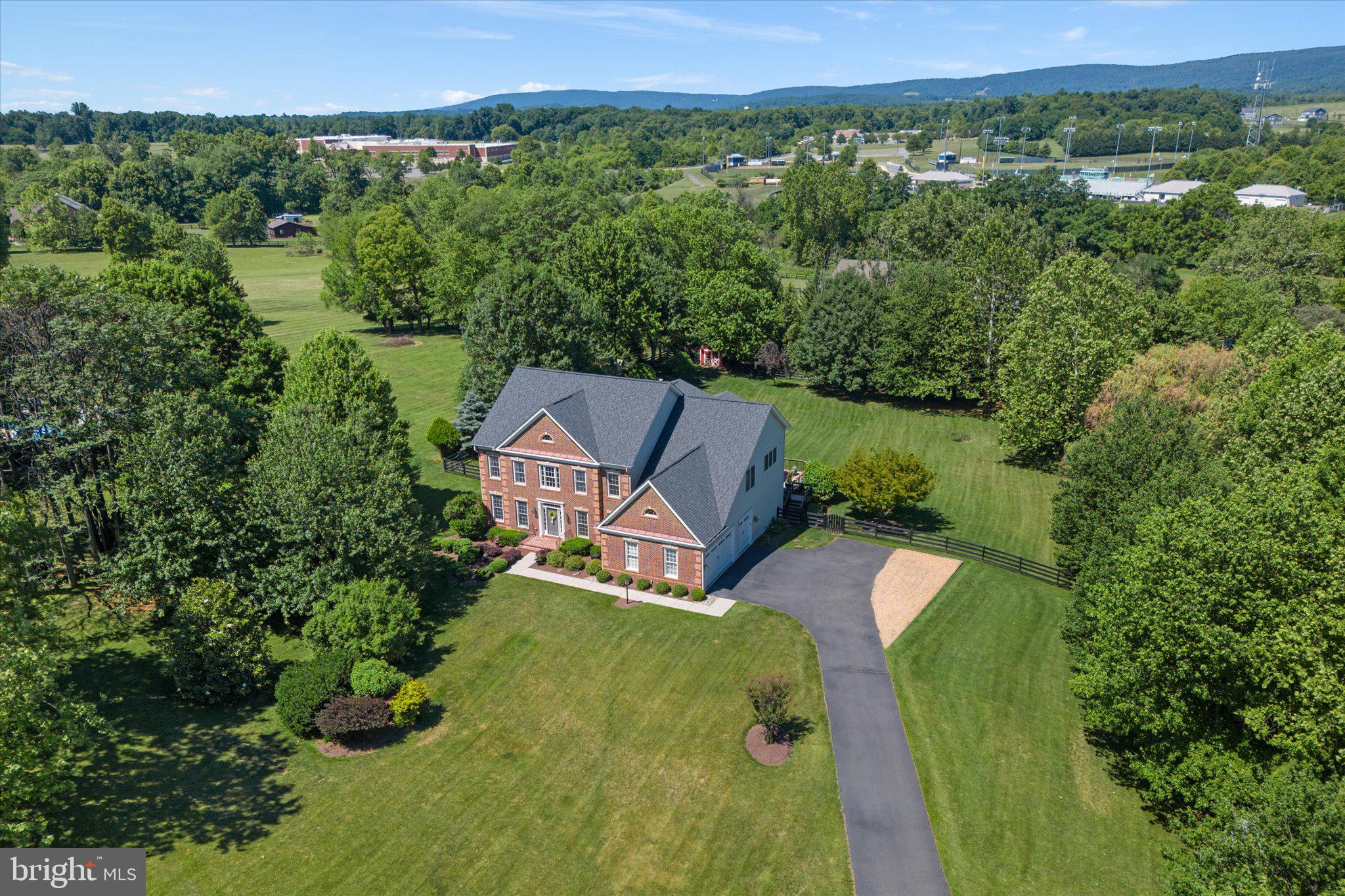 CHESTNUT HILLS - Residential