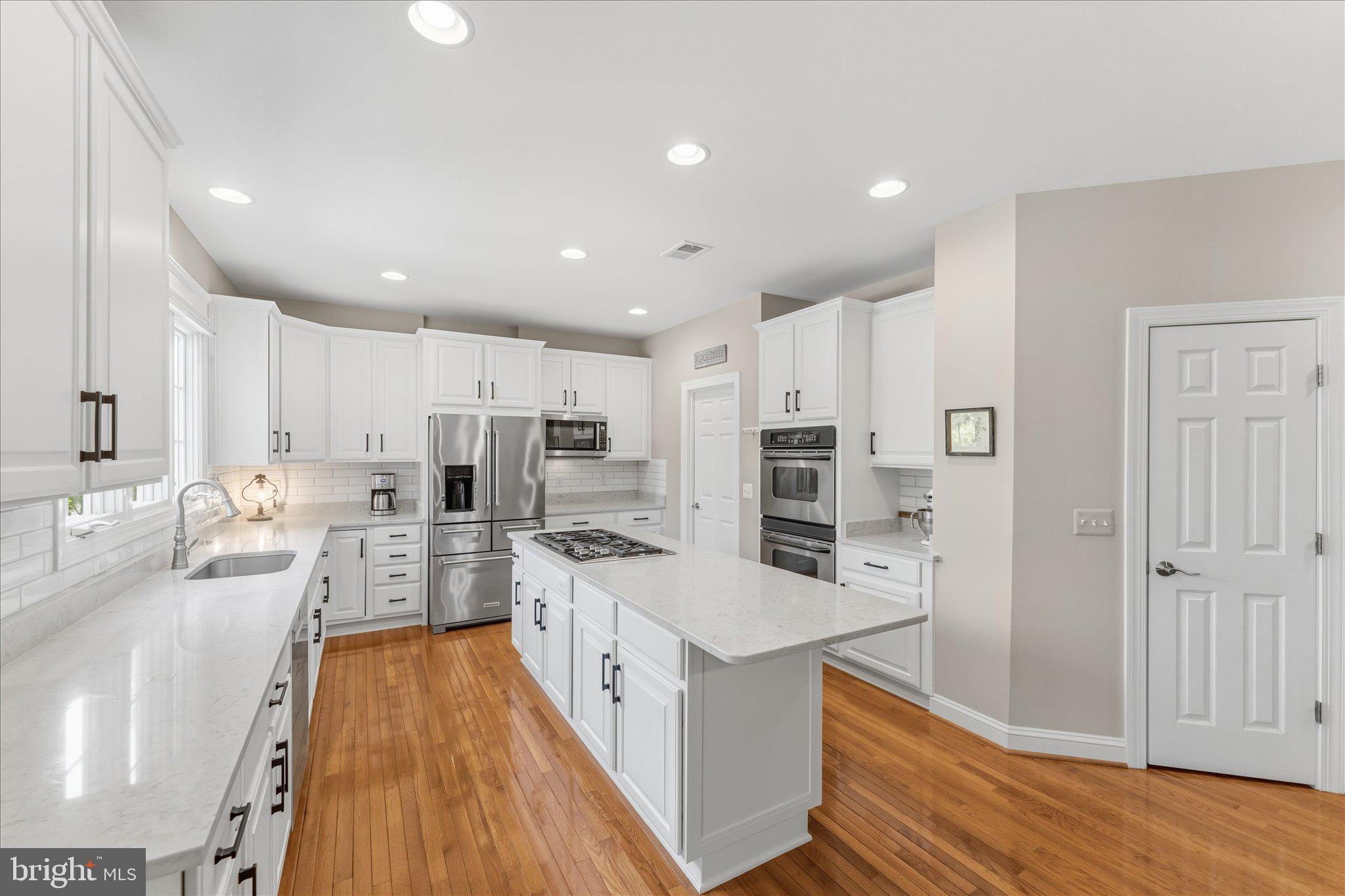 CHESTNUT HILLS - Residential