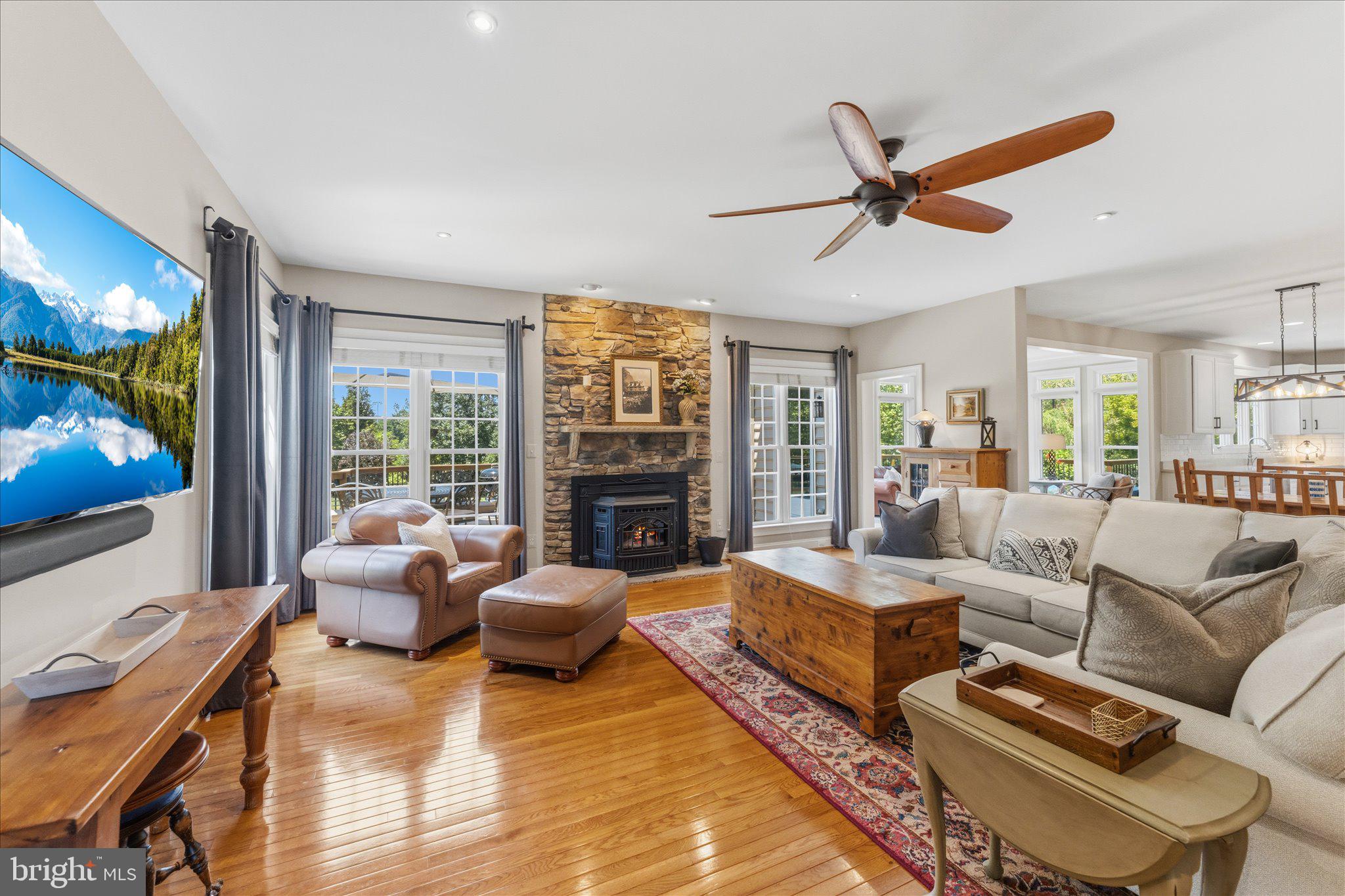 CHESTNUT HILLS - Residential