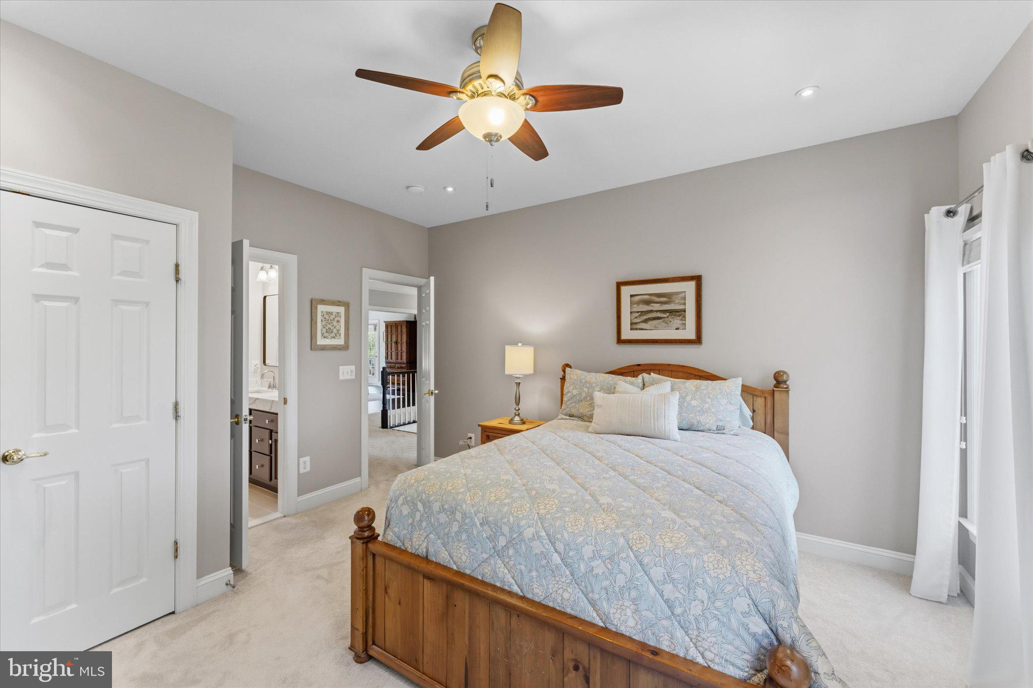 CHESTNUT HILLS - Residential