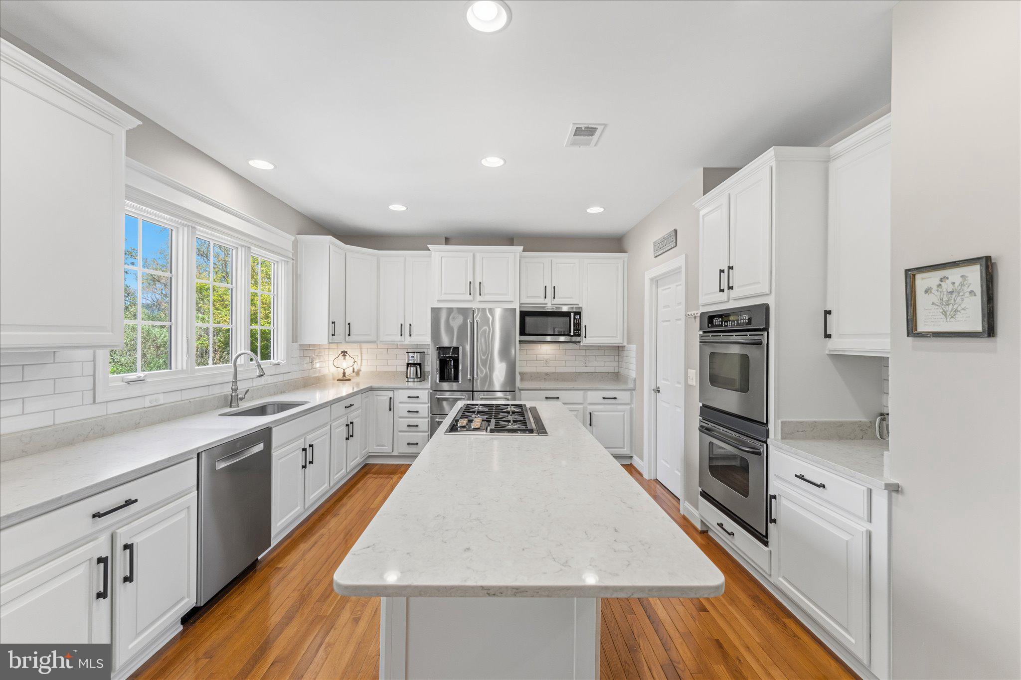 CHESTNUT HILLS - Residential