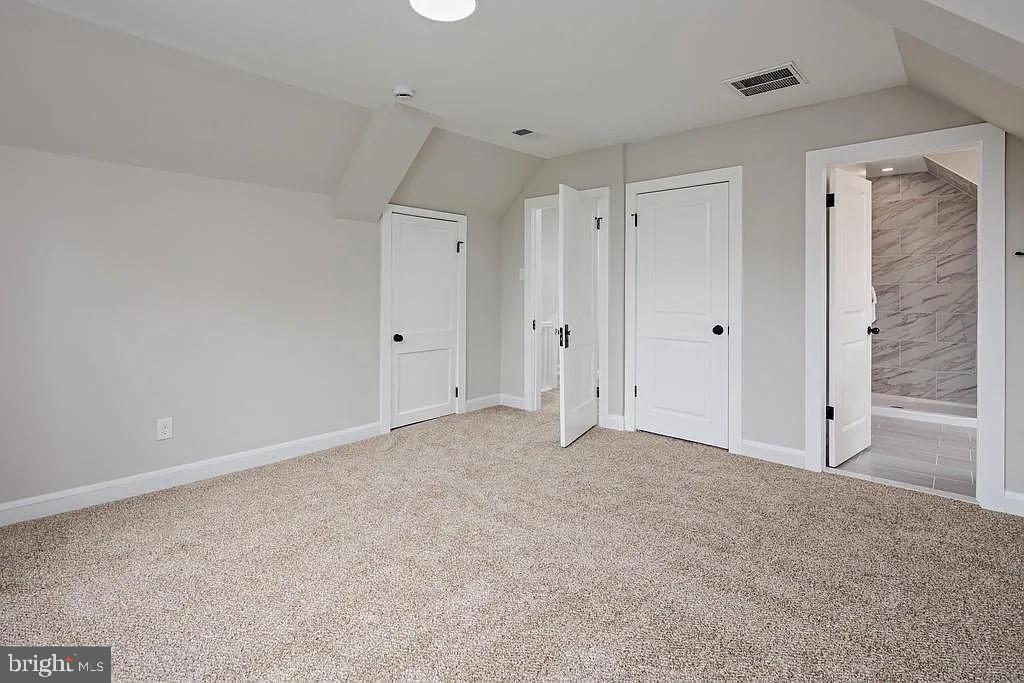 MOUNT WASHINGTON - Residential Lease