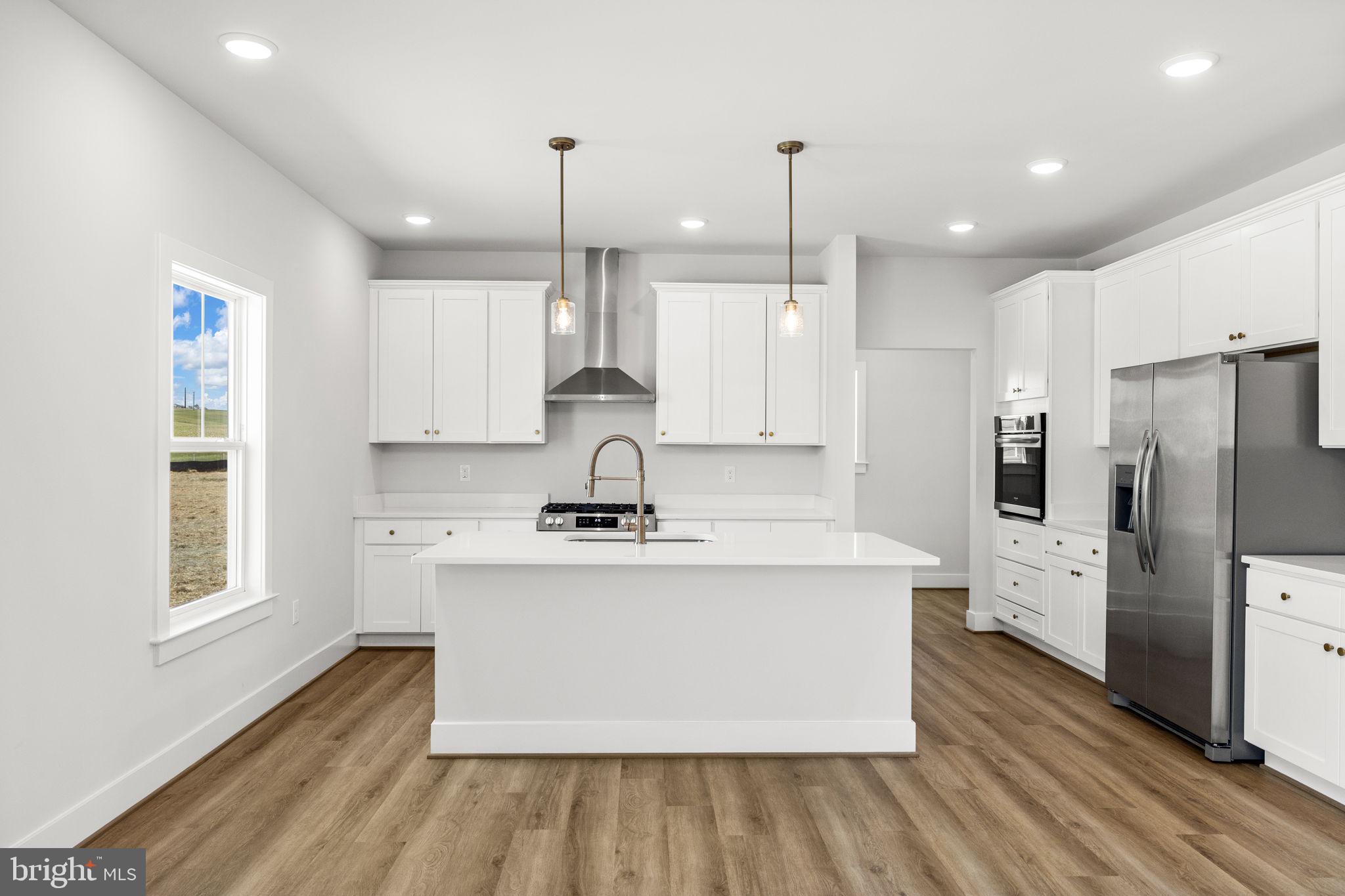 HUNTING HILLS - Residential
