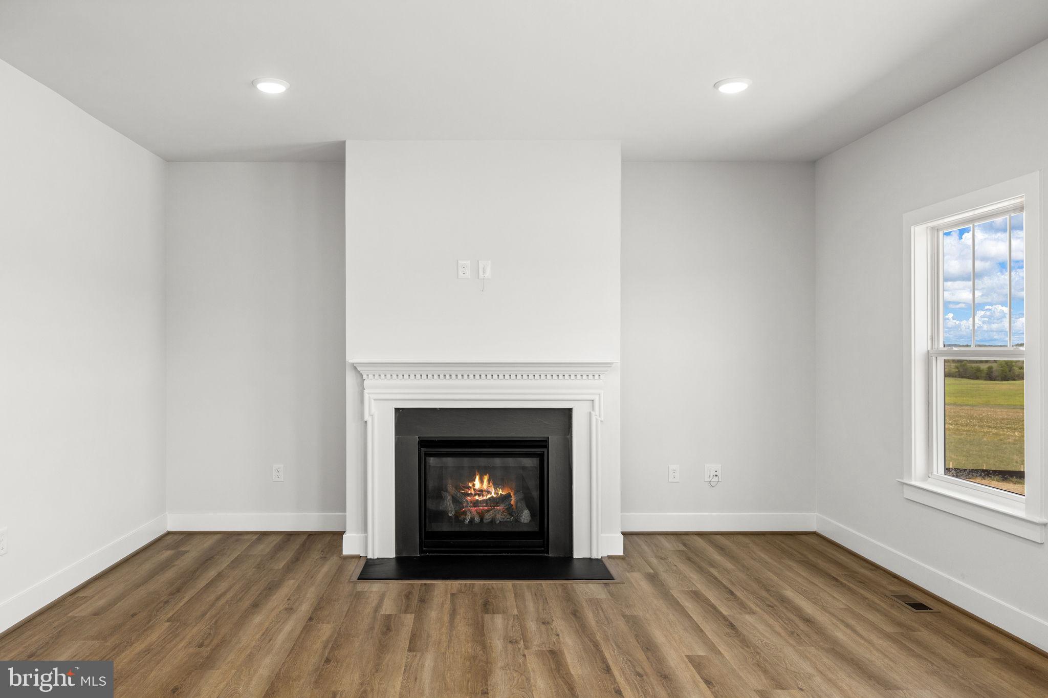 HUNTING HILLS - Residential