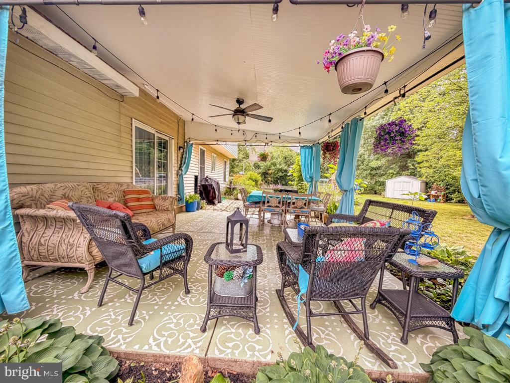 OXFORD GLEN - Residential