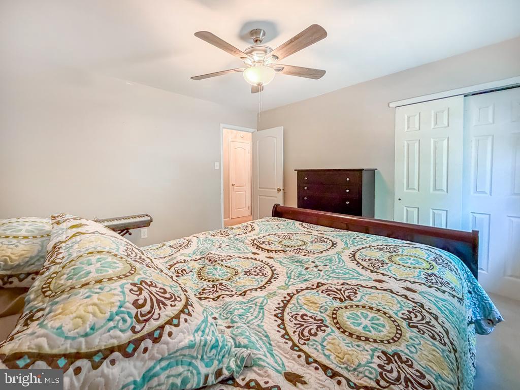 OXFORD GLEN - Residential